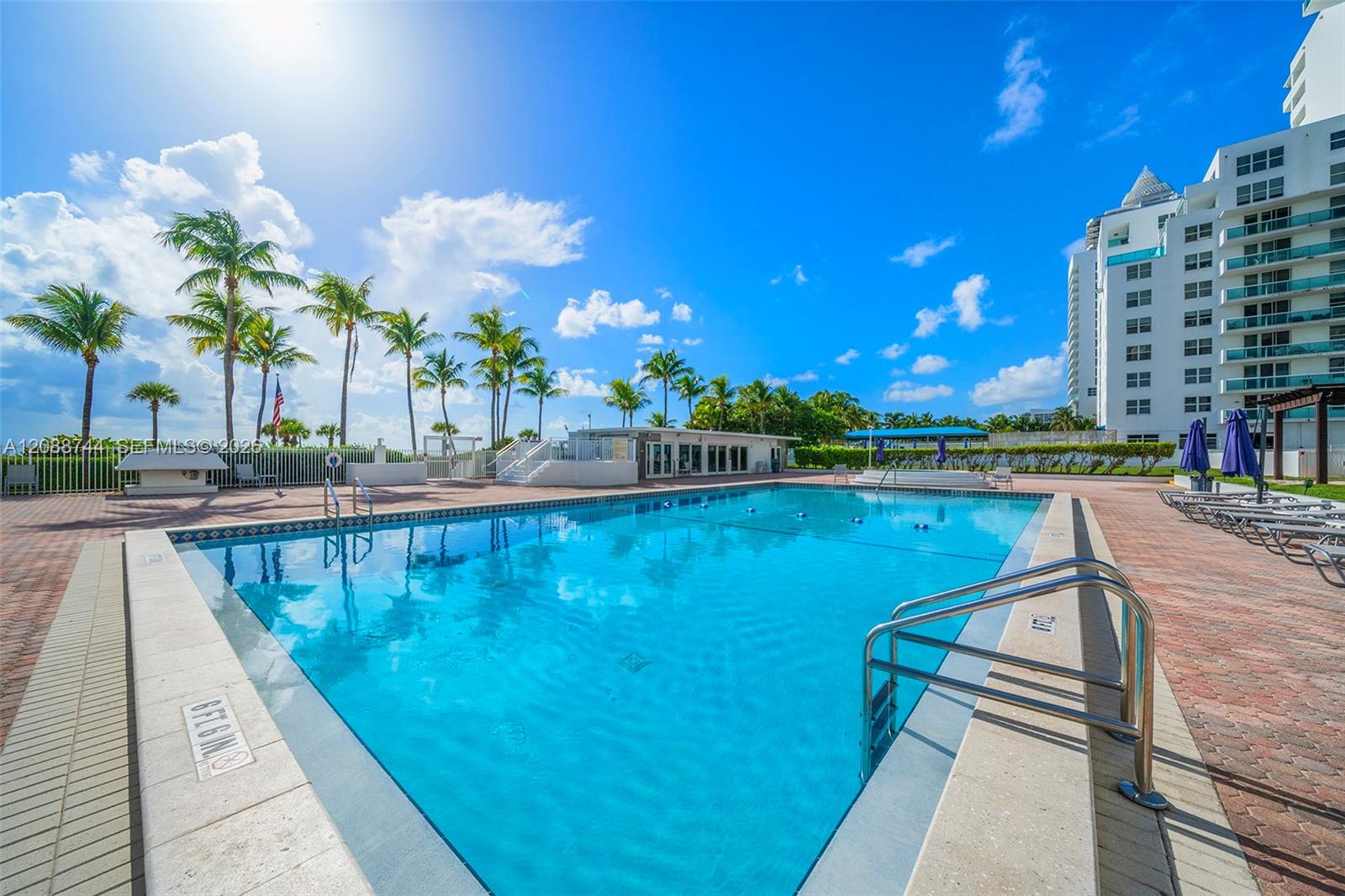 5005 Collins Ave # 1525
