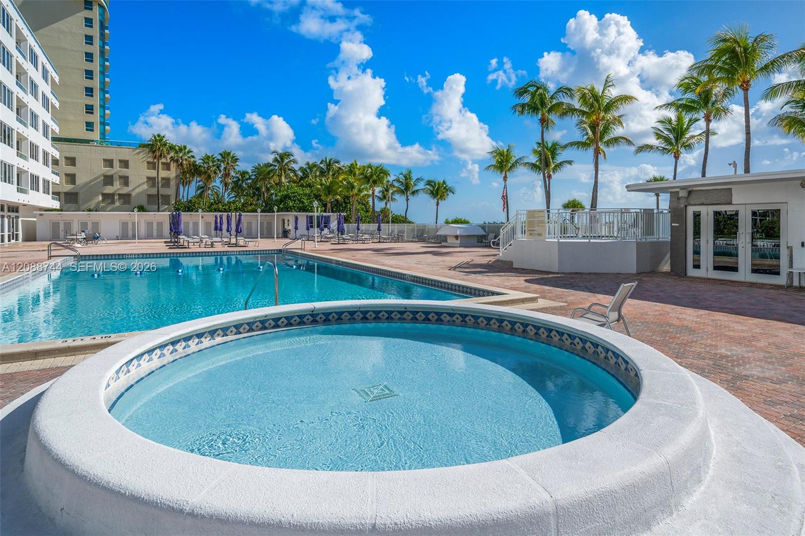 5005 Collins Ave # 1525