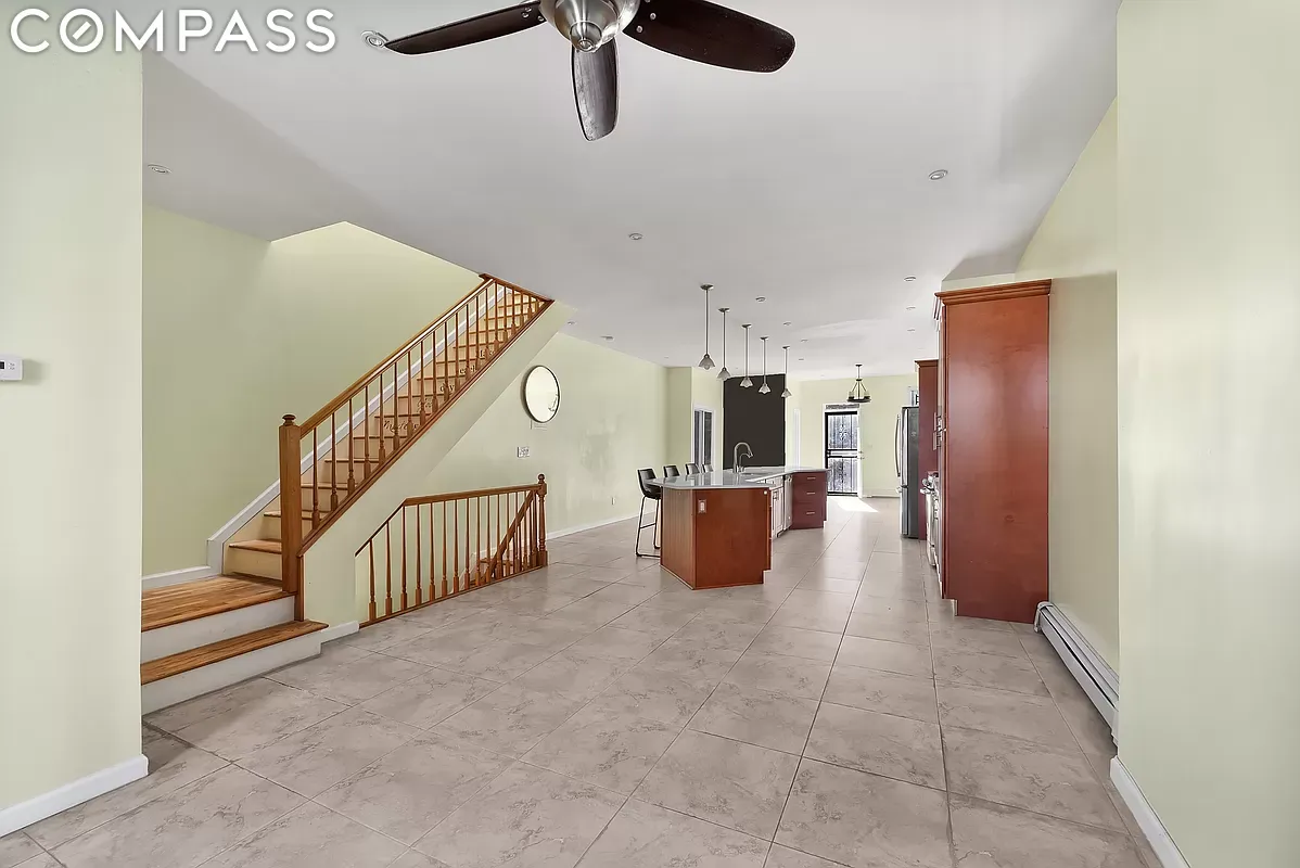 708 Lexington Avenue