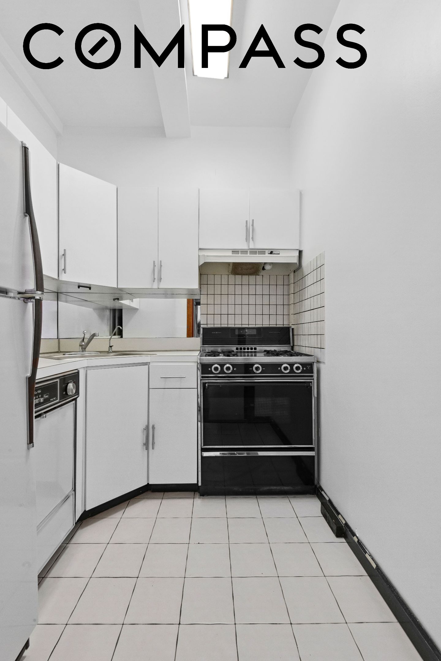 150 E 49th Street 9D
