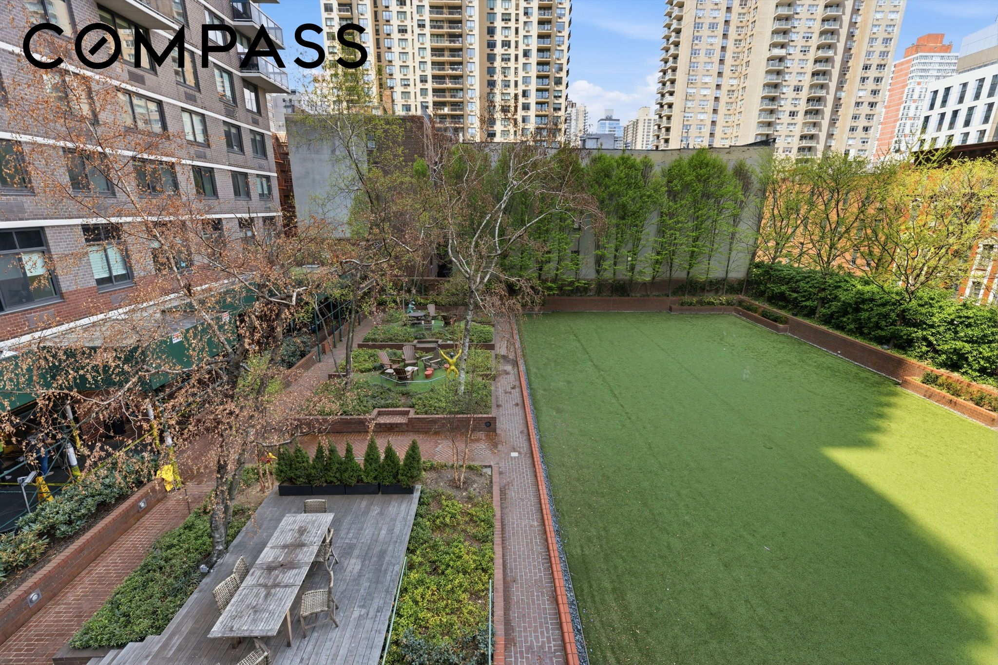 515 E 72nd Street 11EE