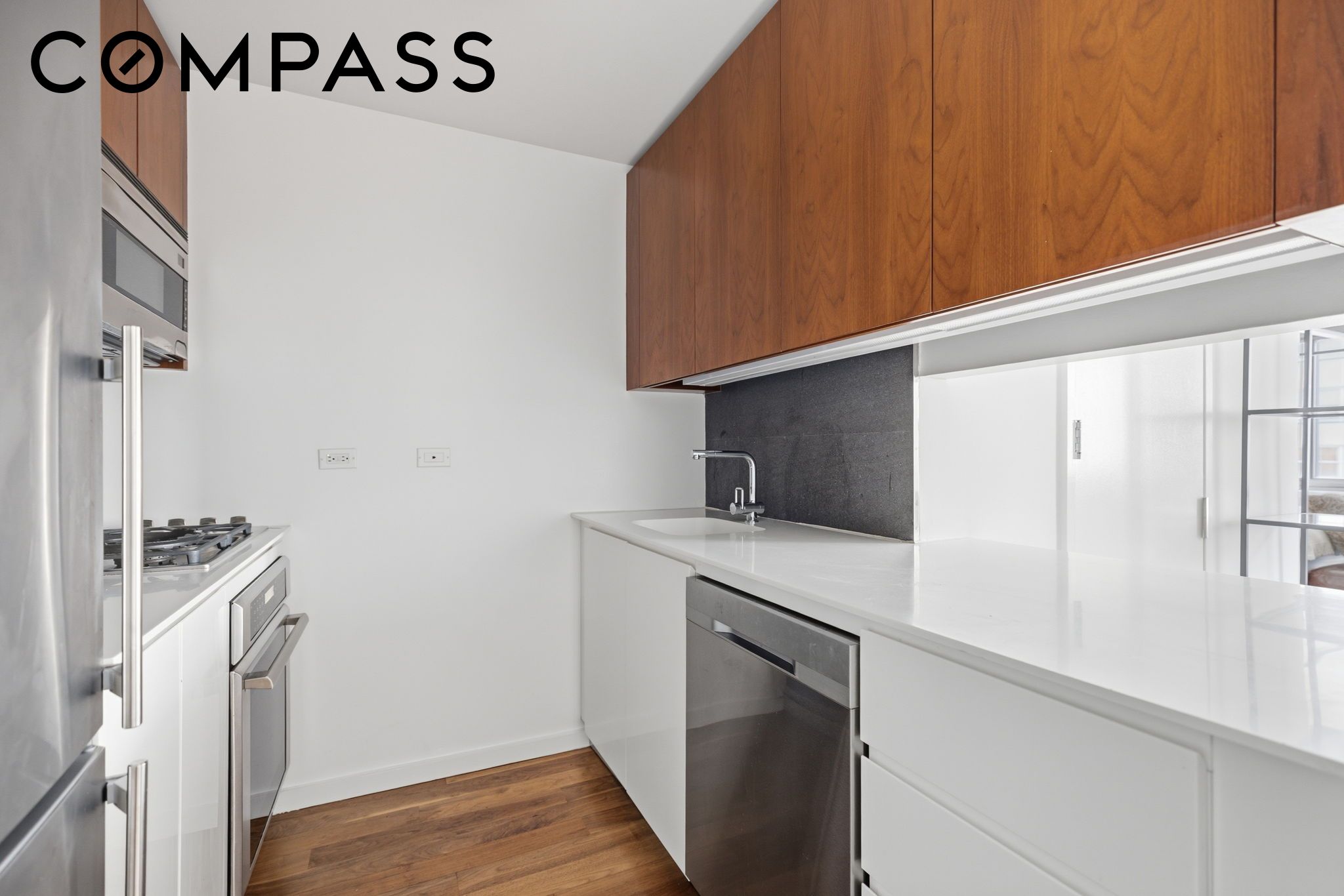 515 E 72nd Street 11EE