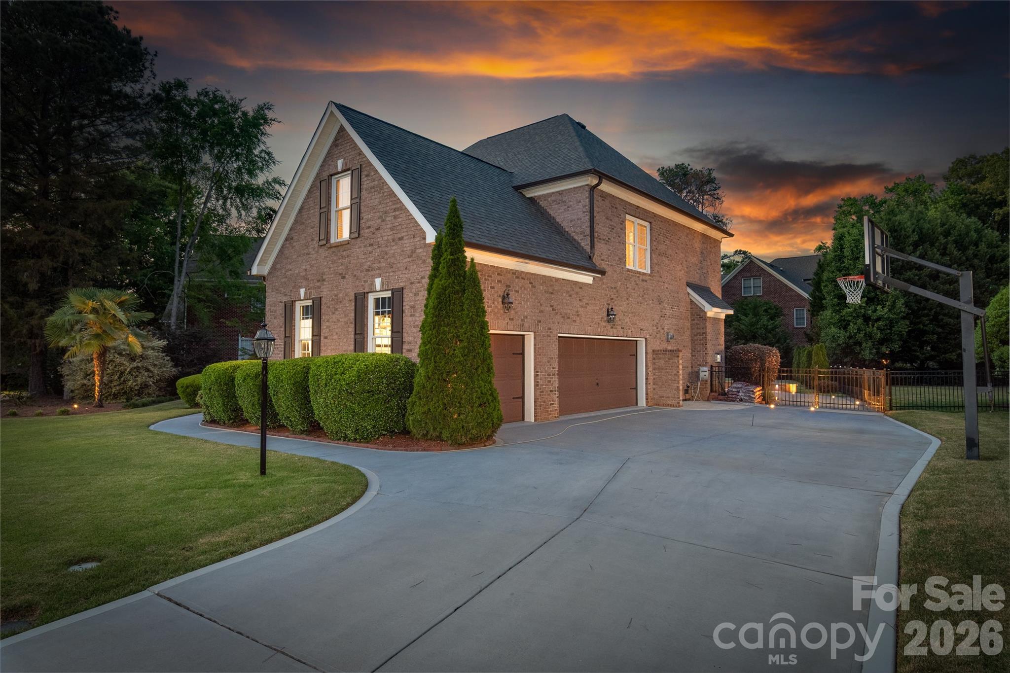 907 Hickory Stick Drive