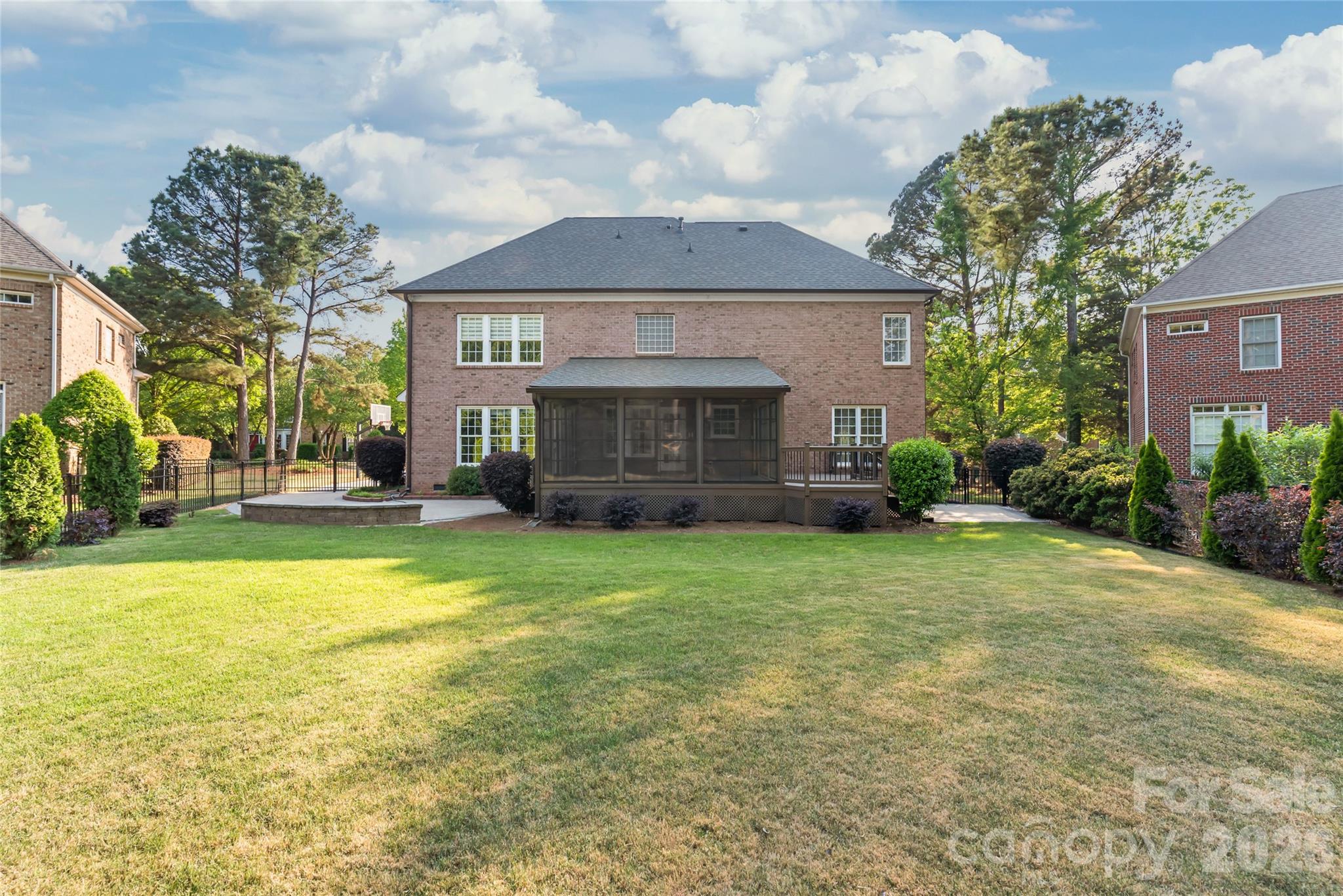 907 Hickory Stick Drive