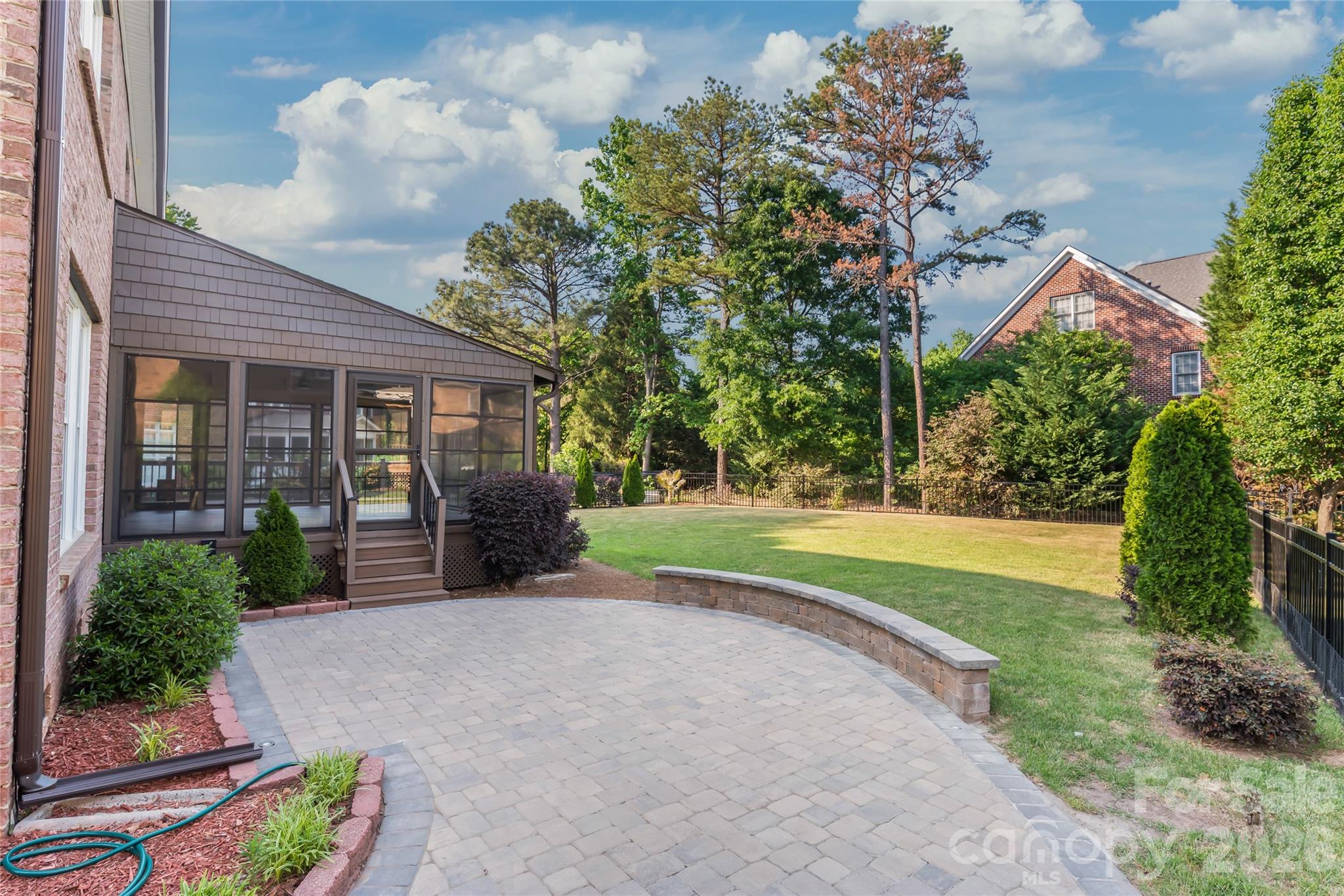 907 Hickory Stick Drive