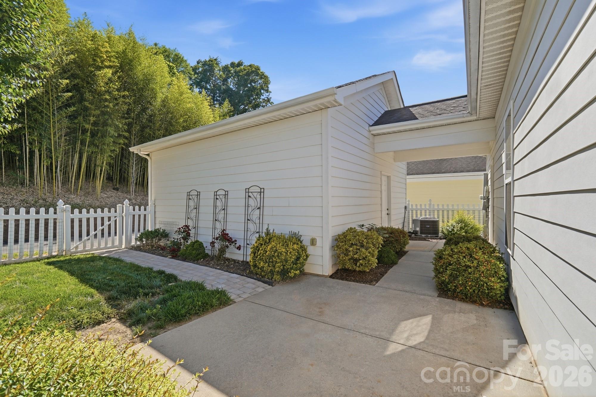 13344 Old Compton Court