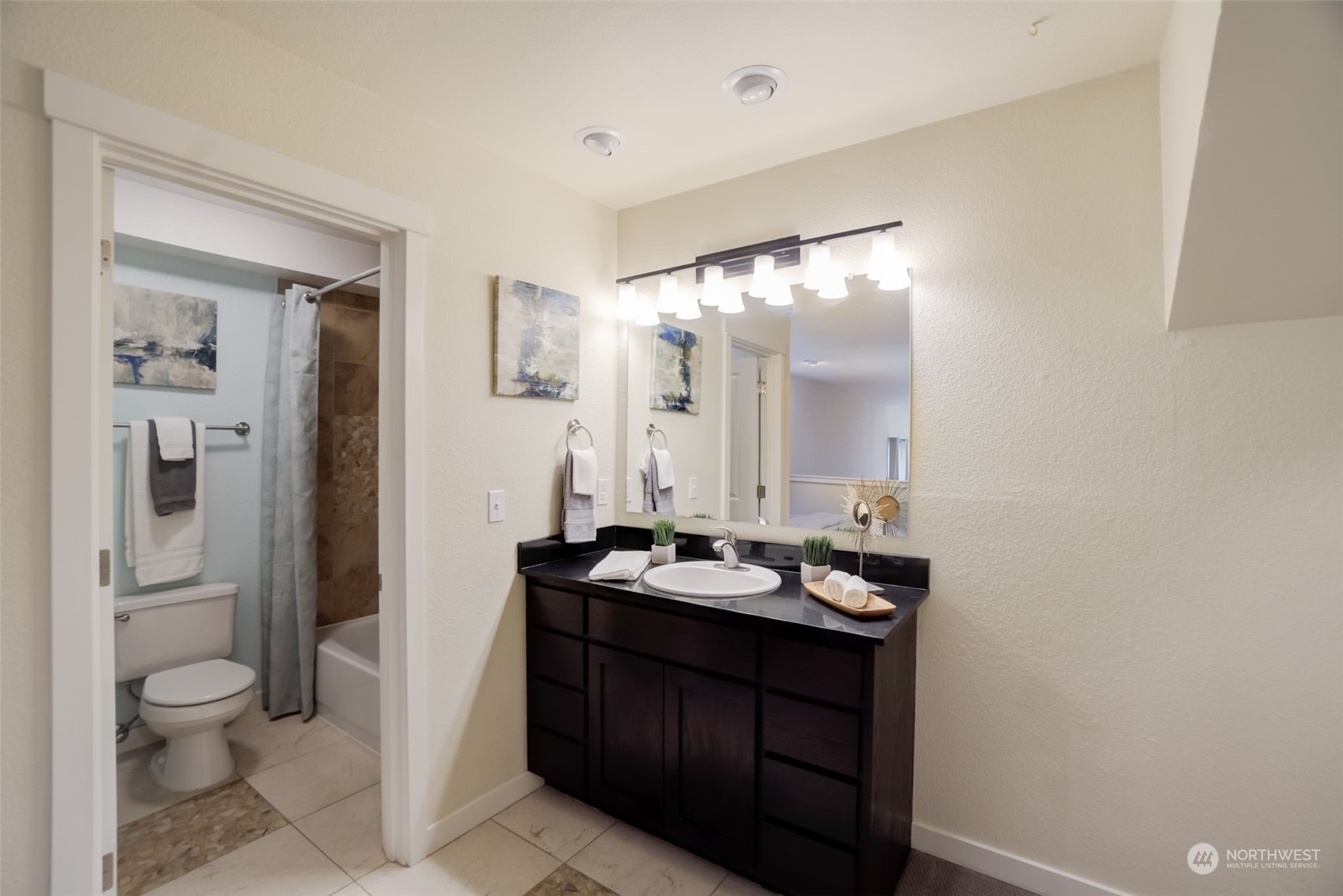 5847 NE 75th Street Unit: A211