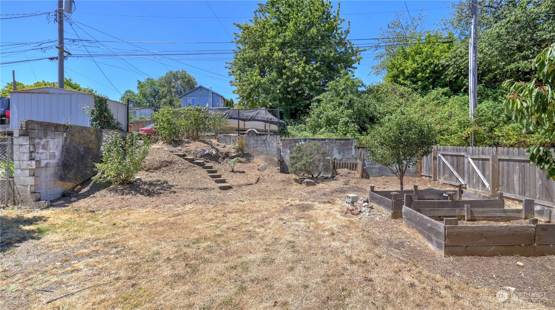 2116 S Ainsworth Avenue