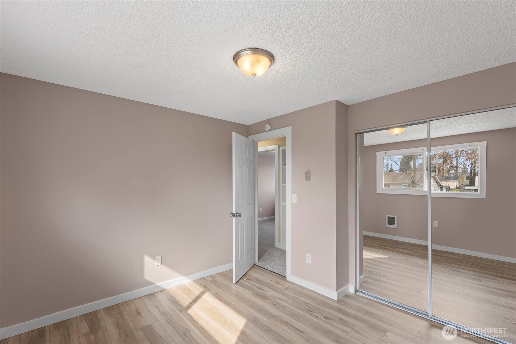 1125 E 60th Street