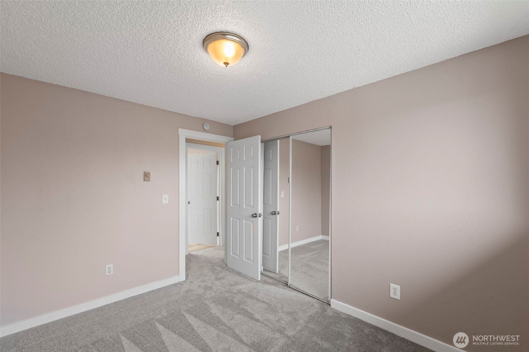 1125 E 60th Street