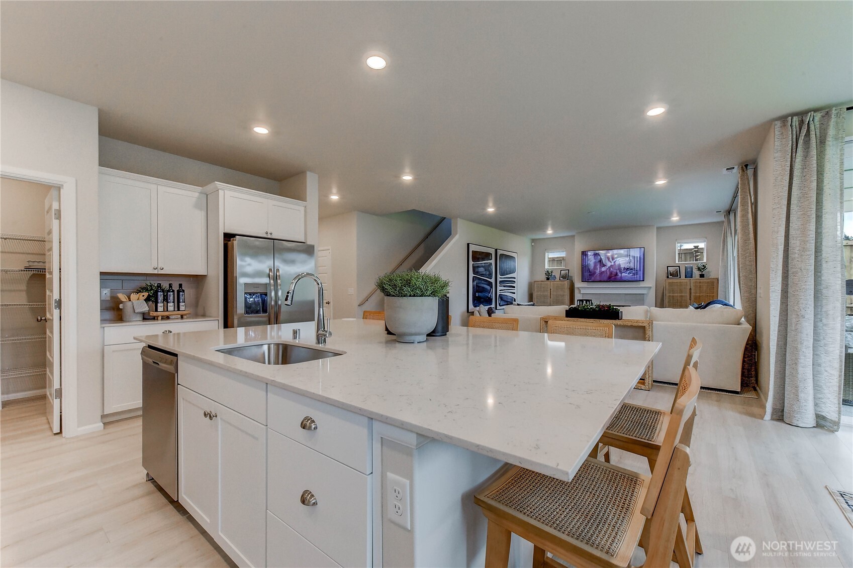 3356 SW Mooring Lane