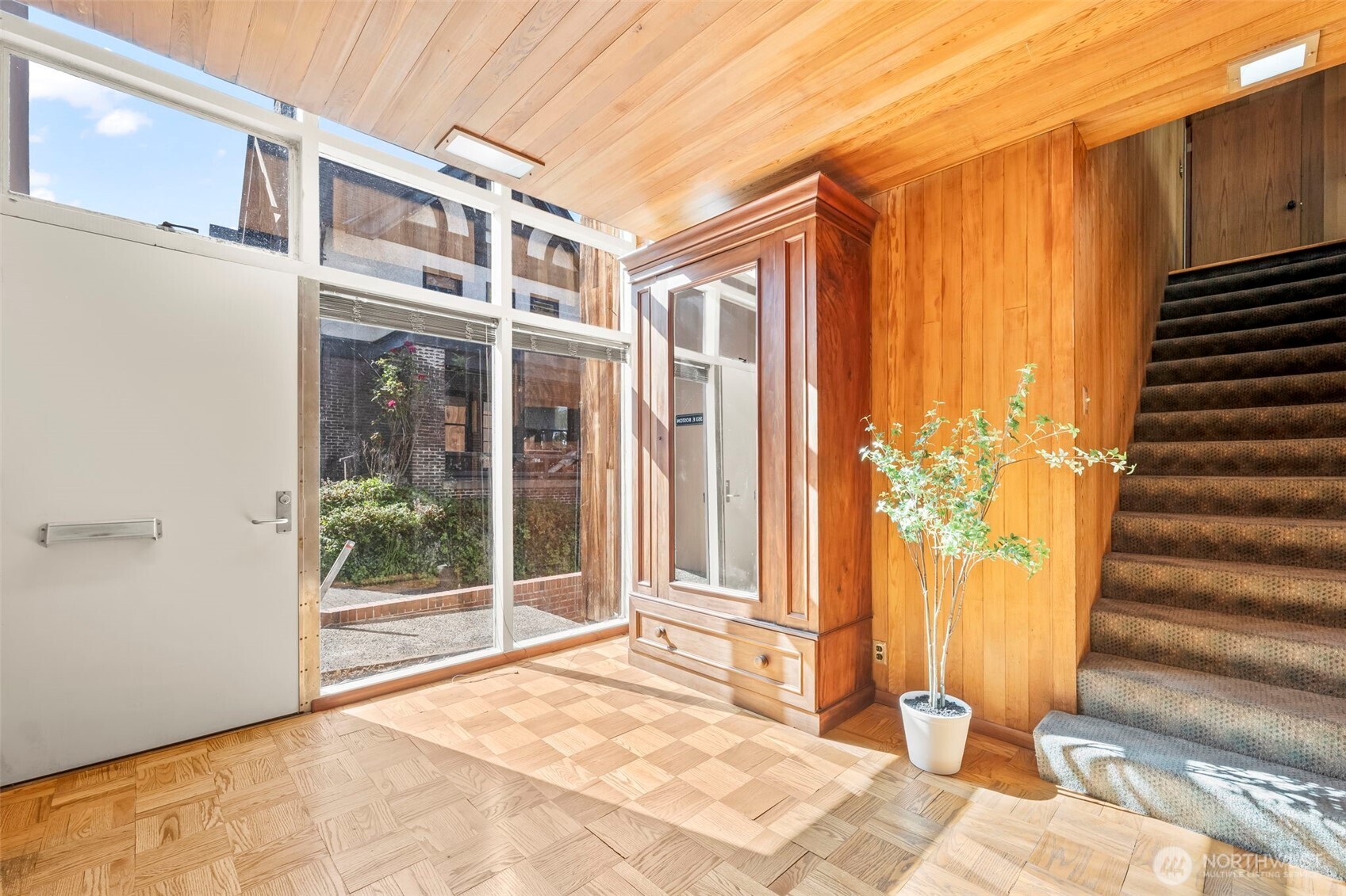 1353 E Boston Street