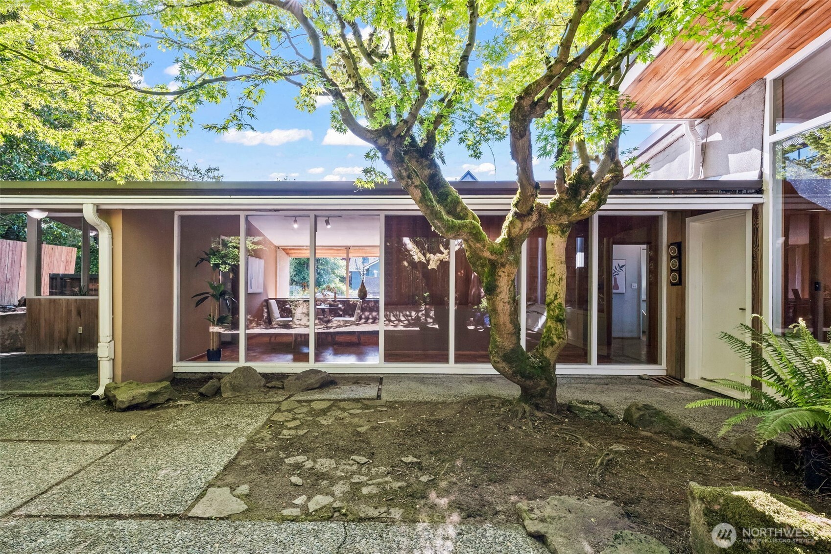 1353 E Boston Street