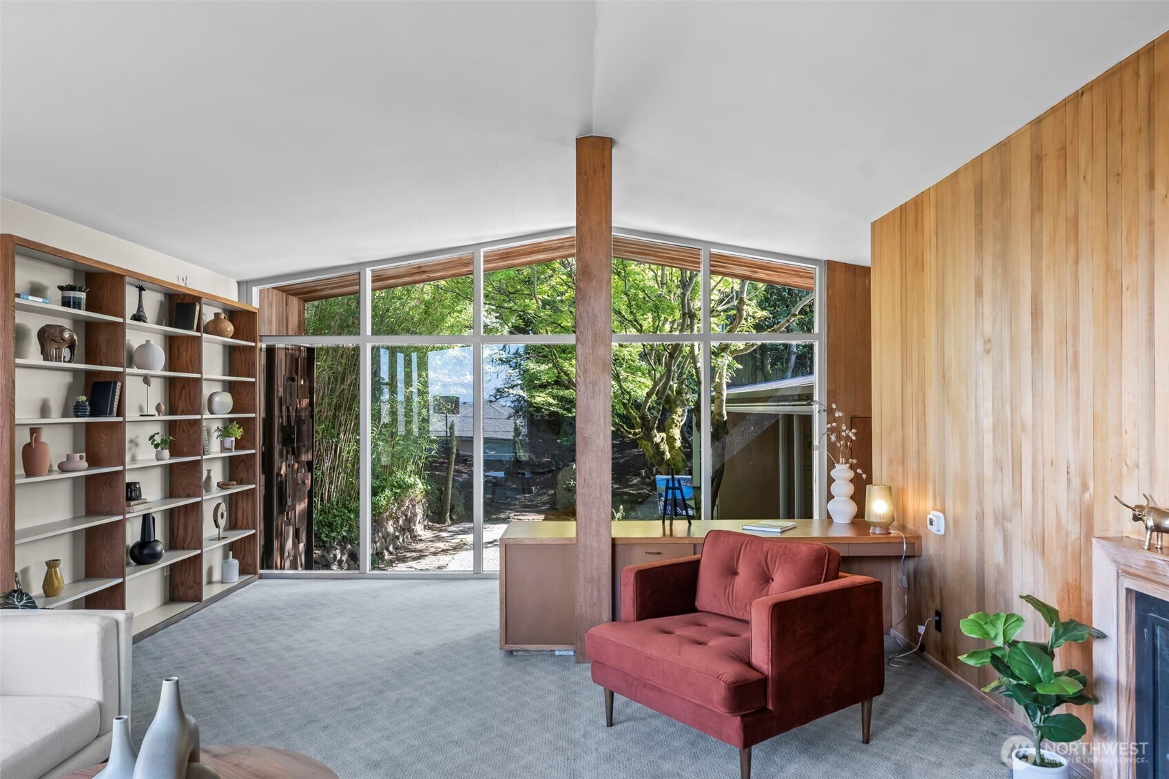 1353 E Boston Street