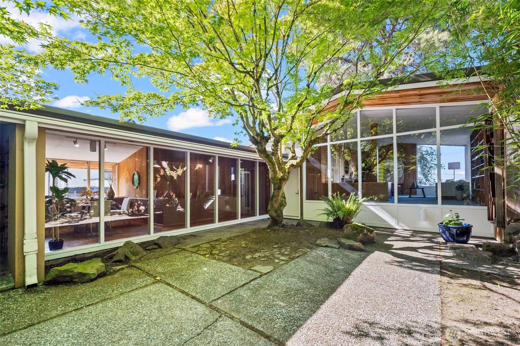 1353 E Boston Street