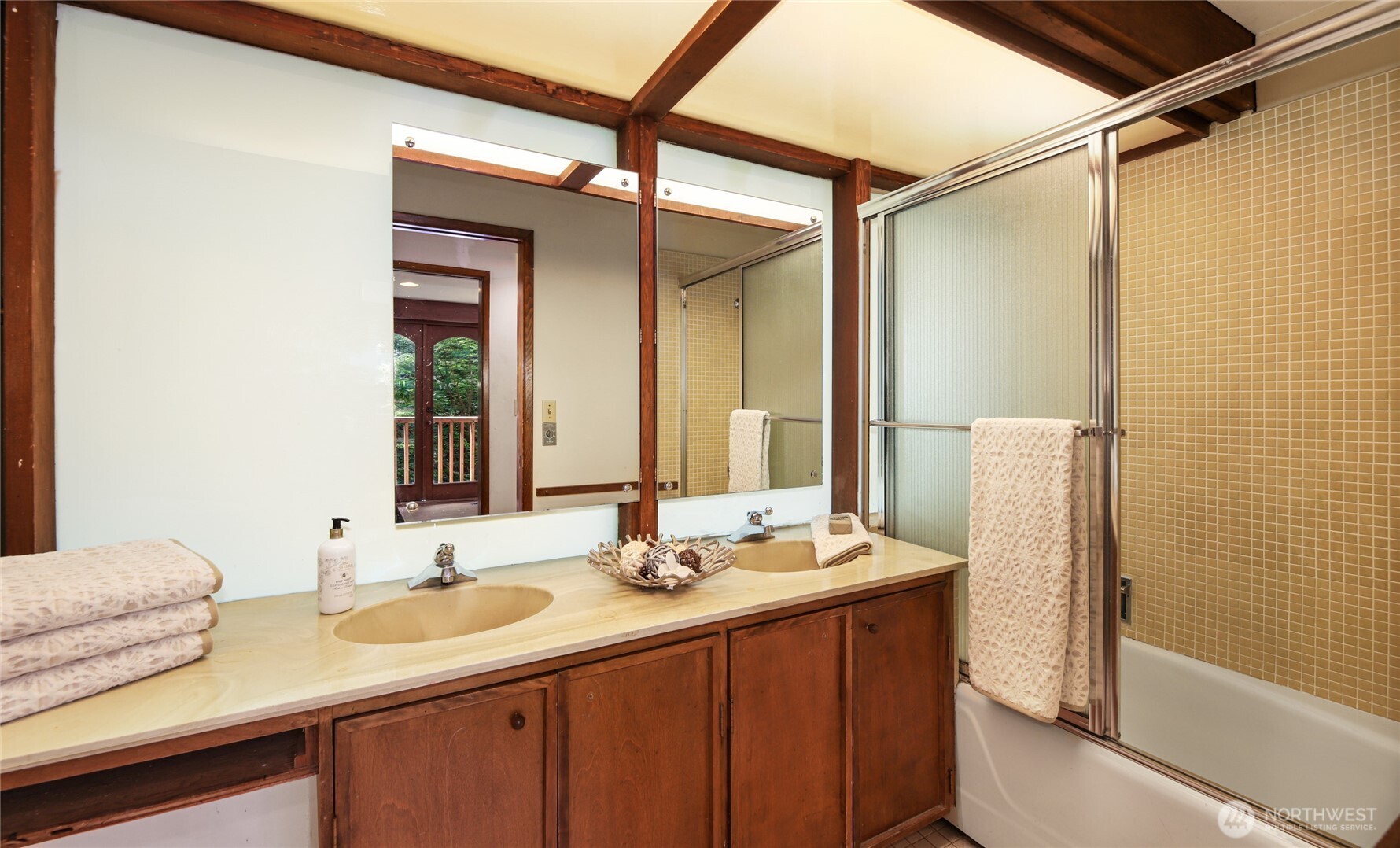 17228 10th Avenue NW