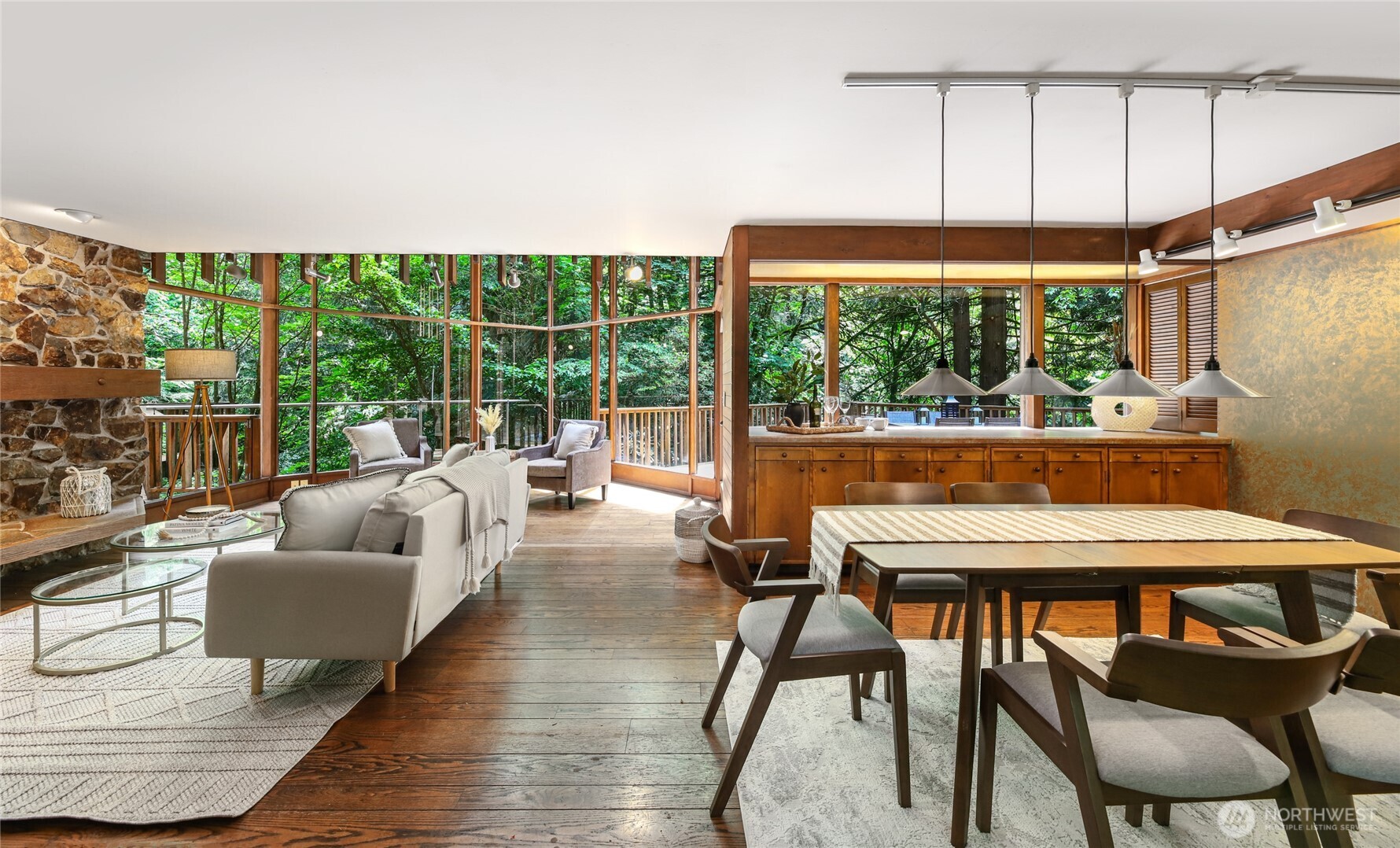 17228 10th Avenue NW