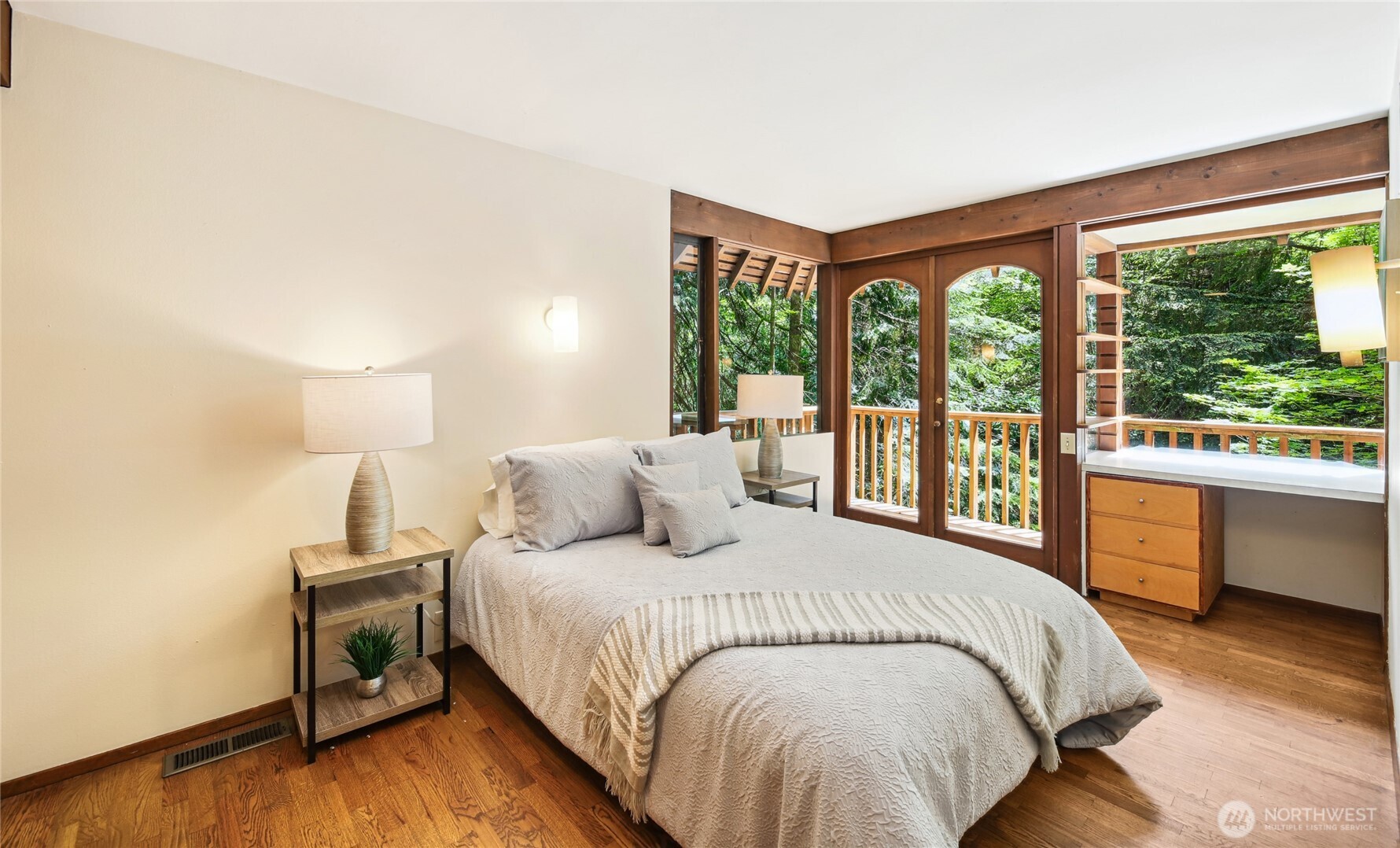 17228 10th Avenue NW