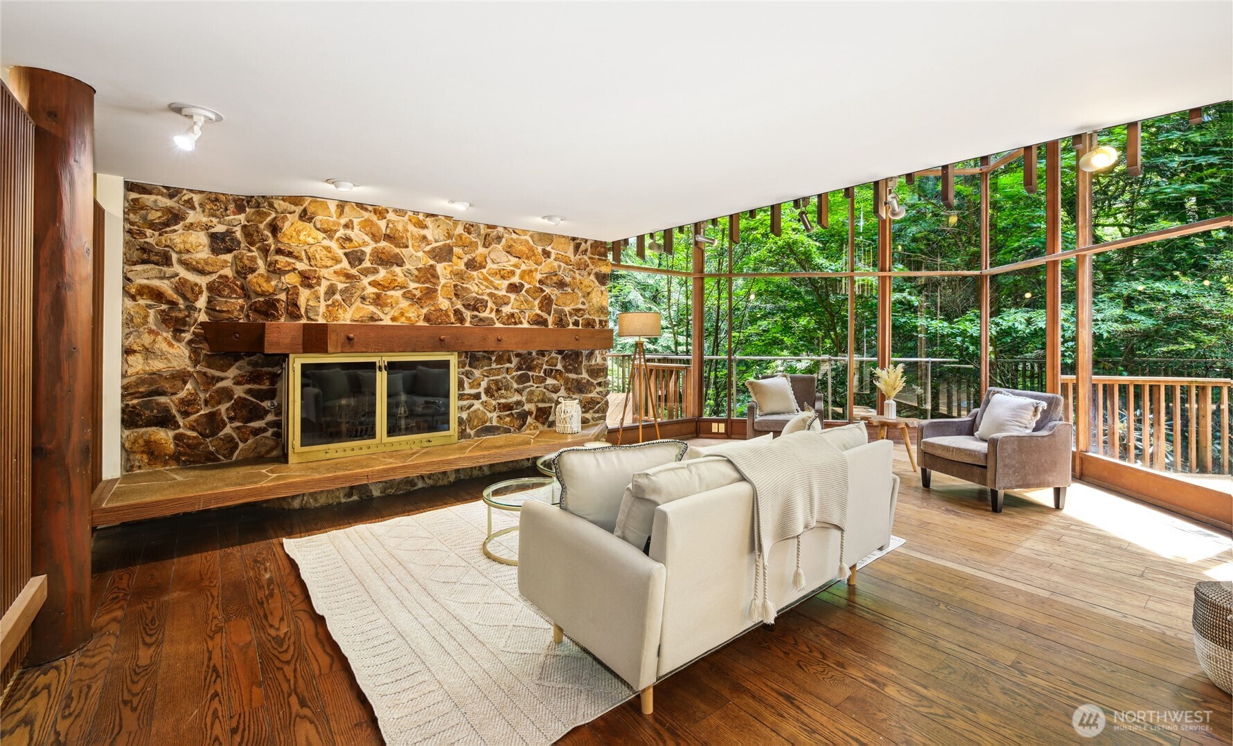 17228 10th Avenue NW