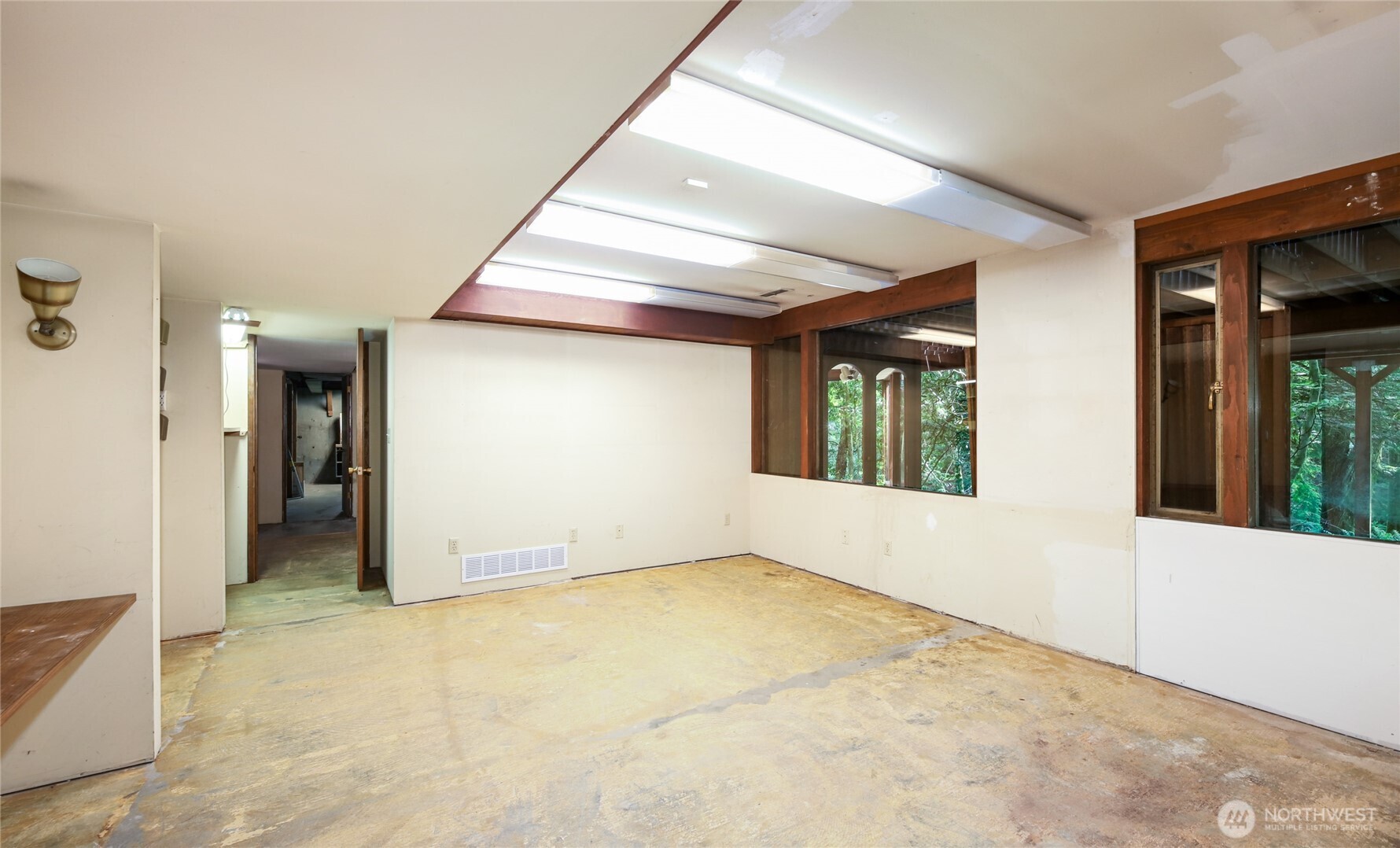 17228 10th Avenue NW