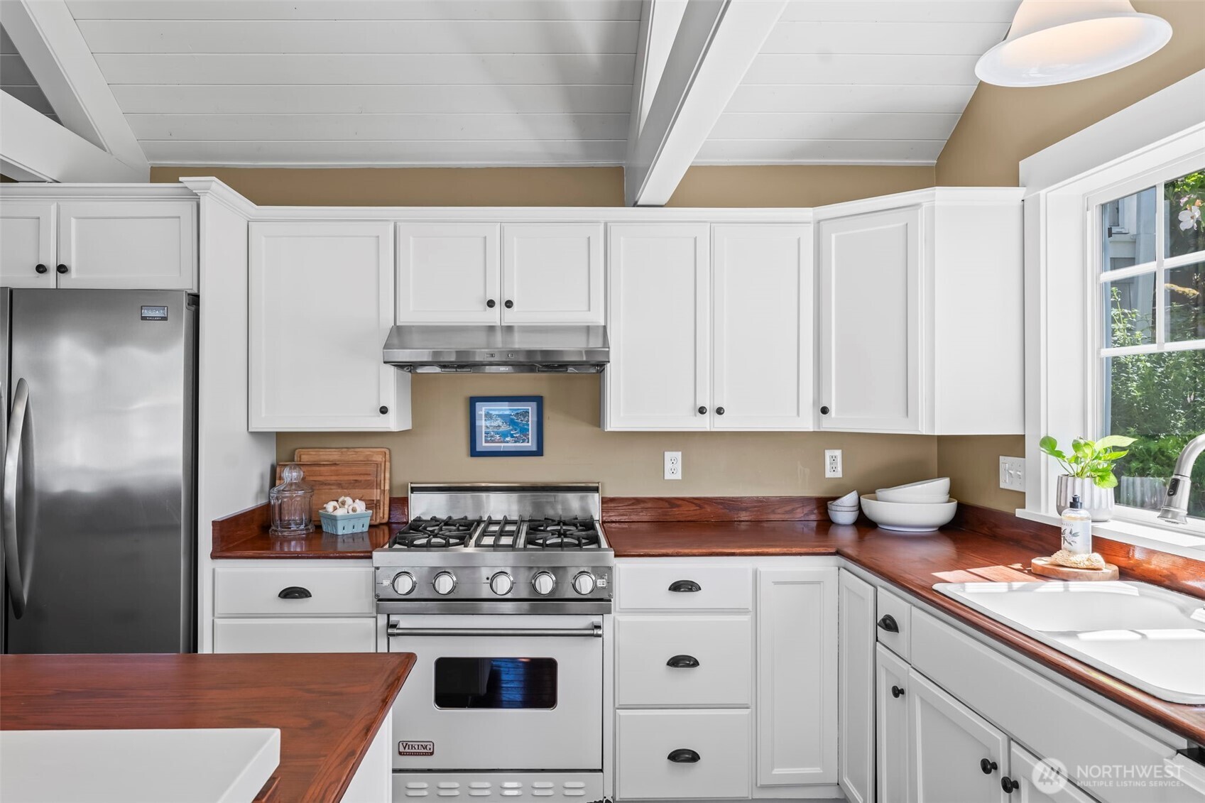 8006 Goodman Drive NW