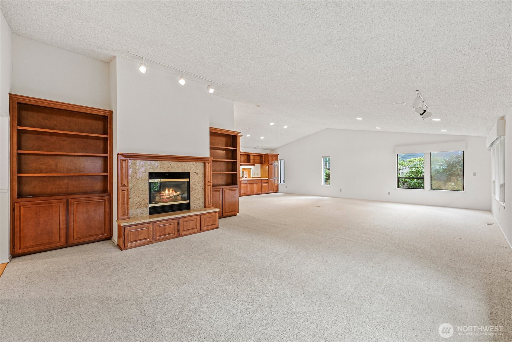 11207 Lake Steilacoom Drive SW