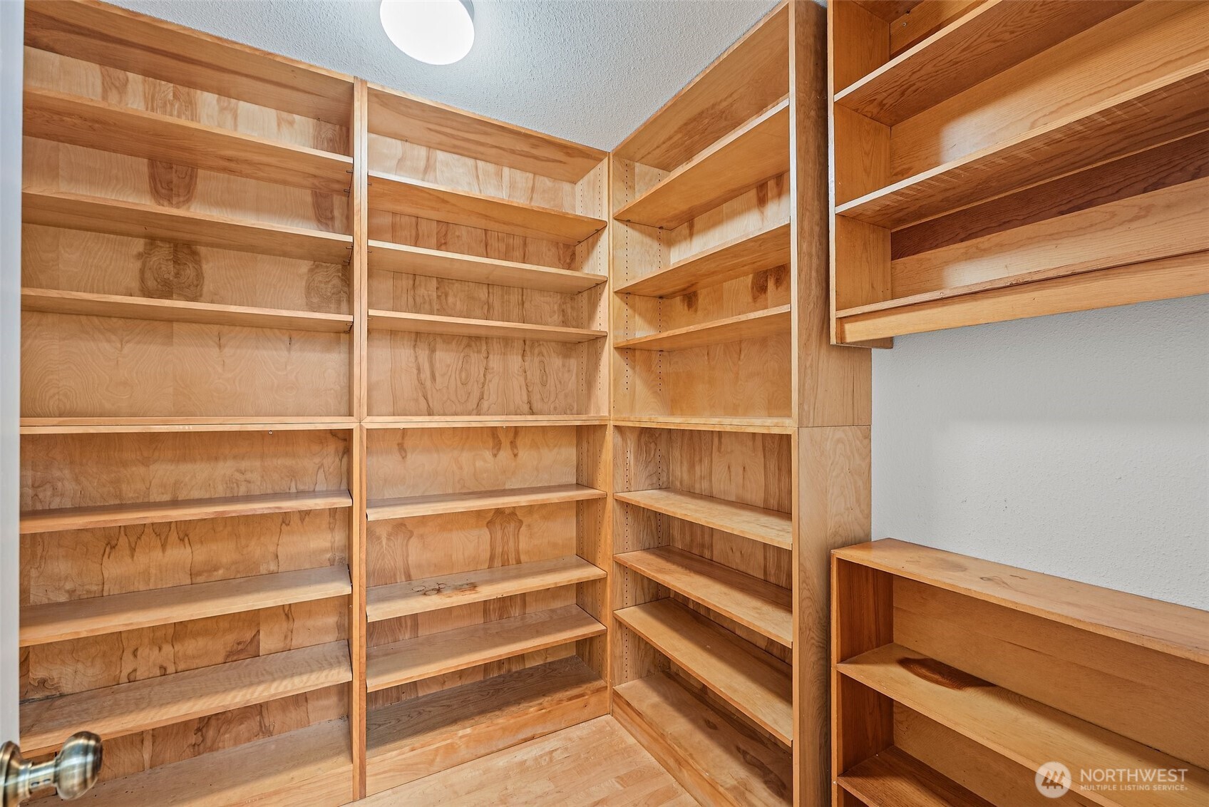 11207 Lake Steilacoom Drive SW