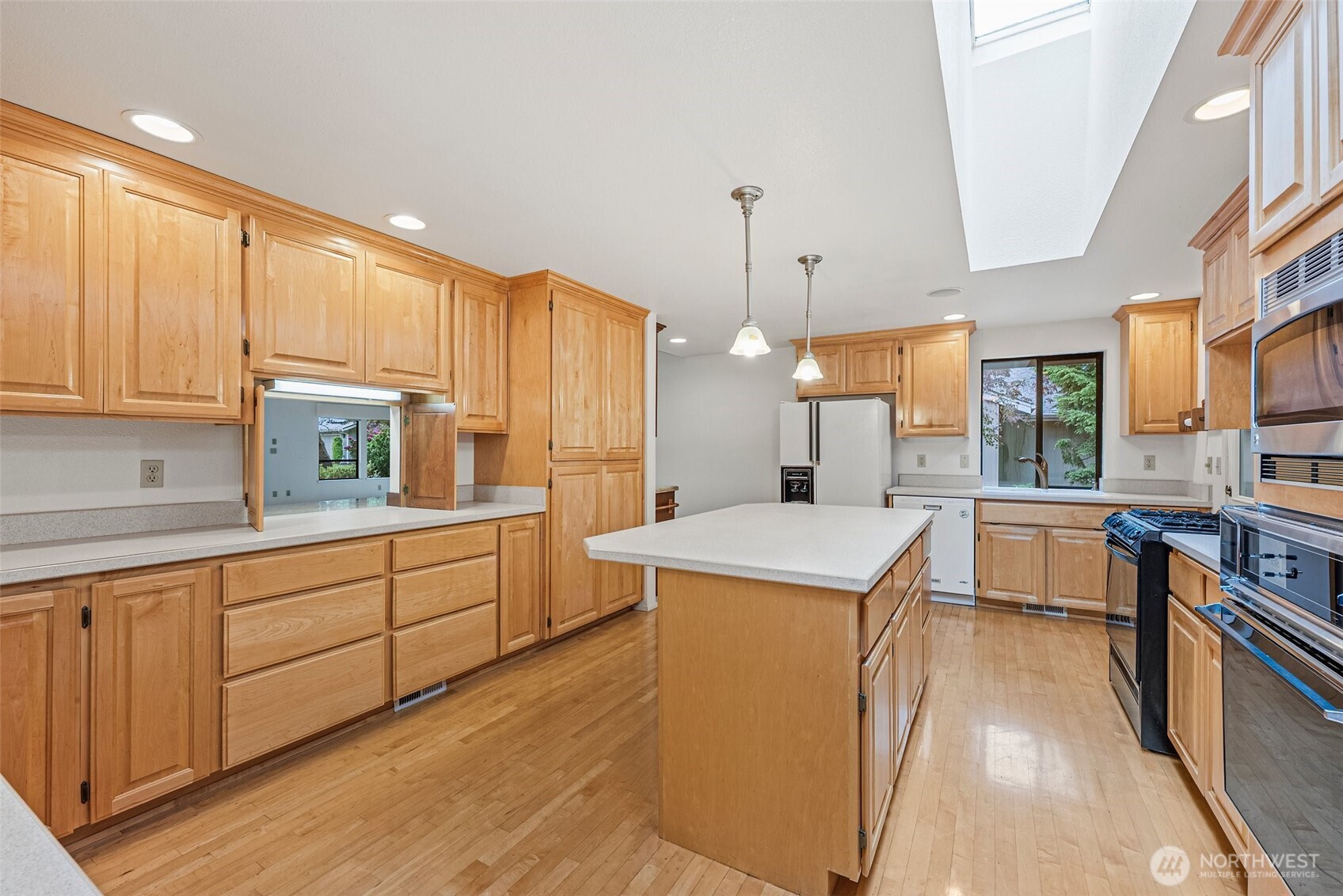 11207 Lake Steilacoom Drive SW