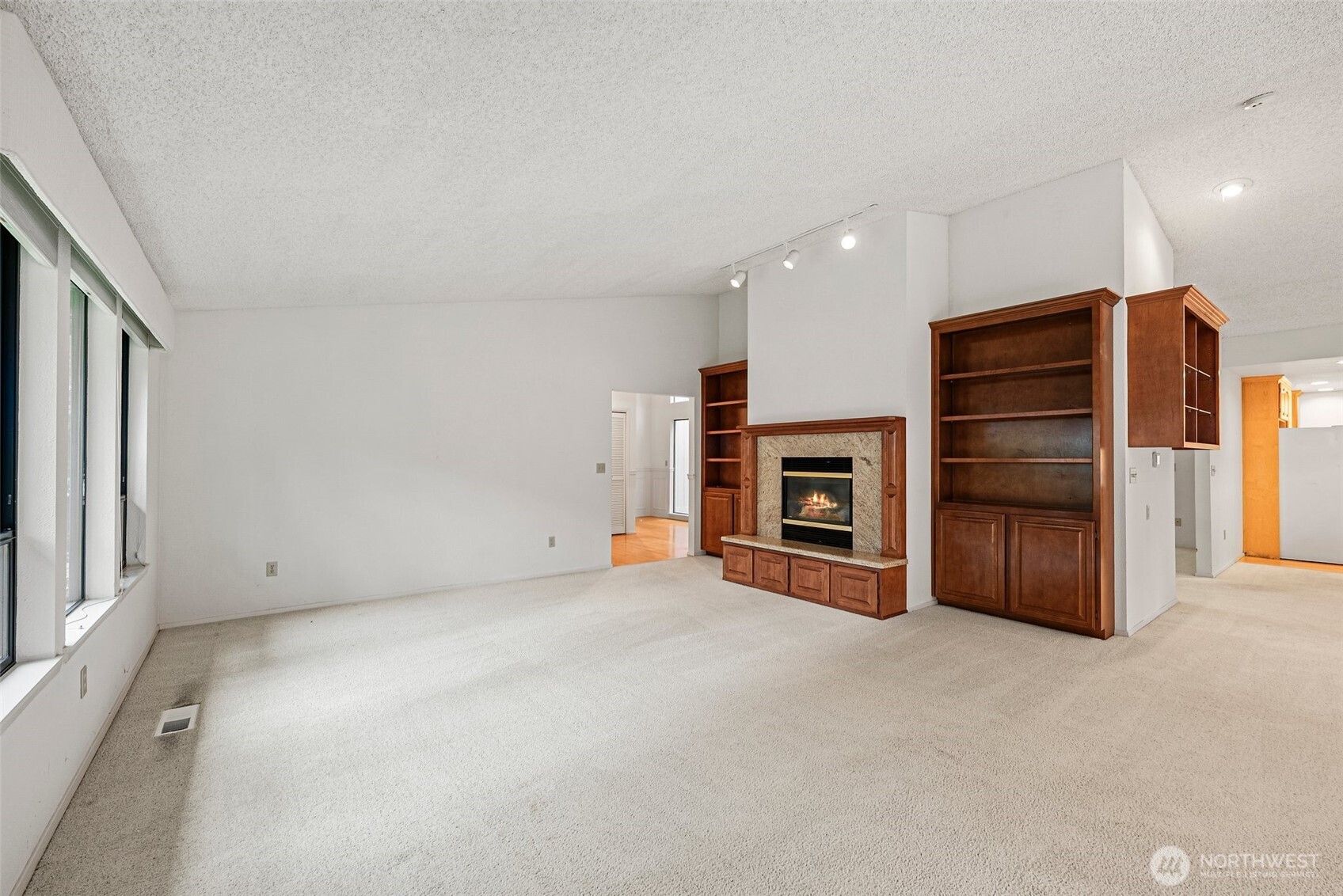 11207 Lake Steilacoom Drive SW