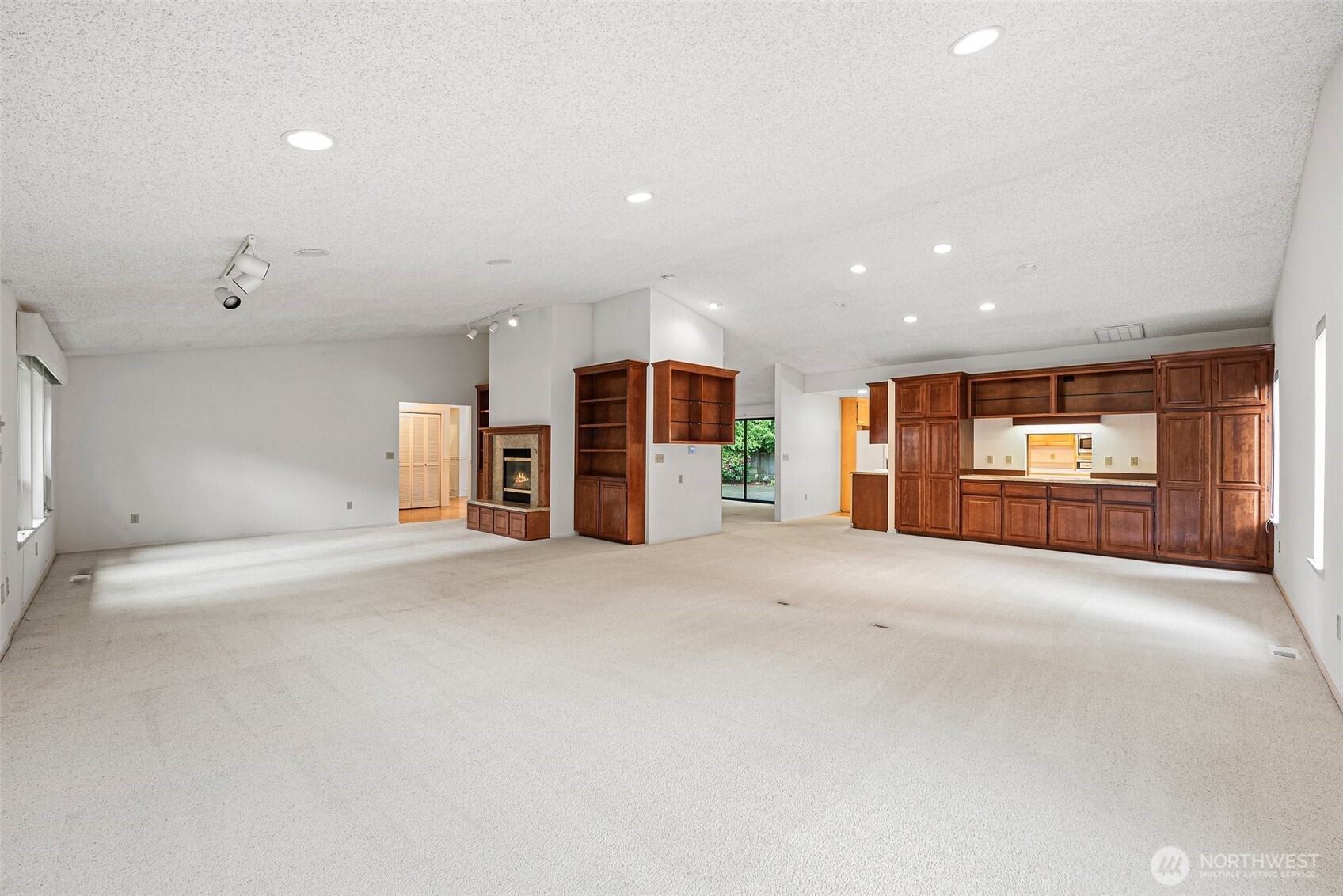 11207 Lake Steilacoom Drive SW
