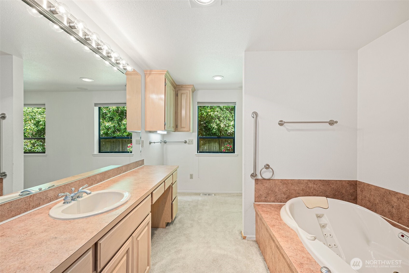 11207 Lake Steilacoom Drive SW