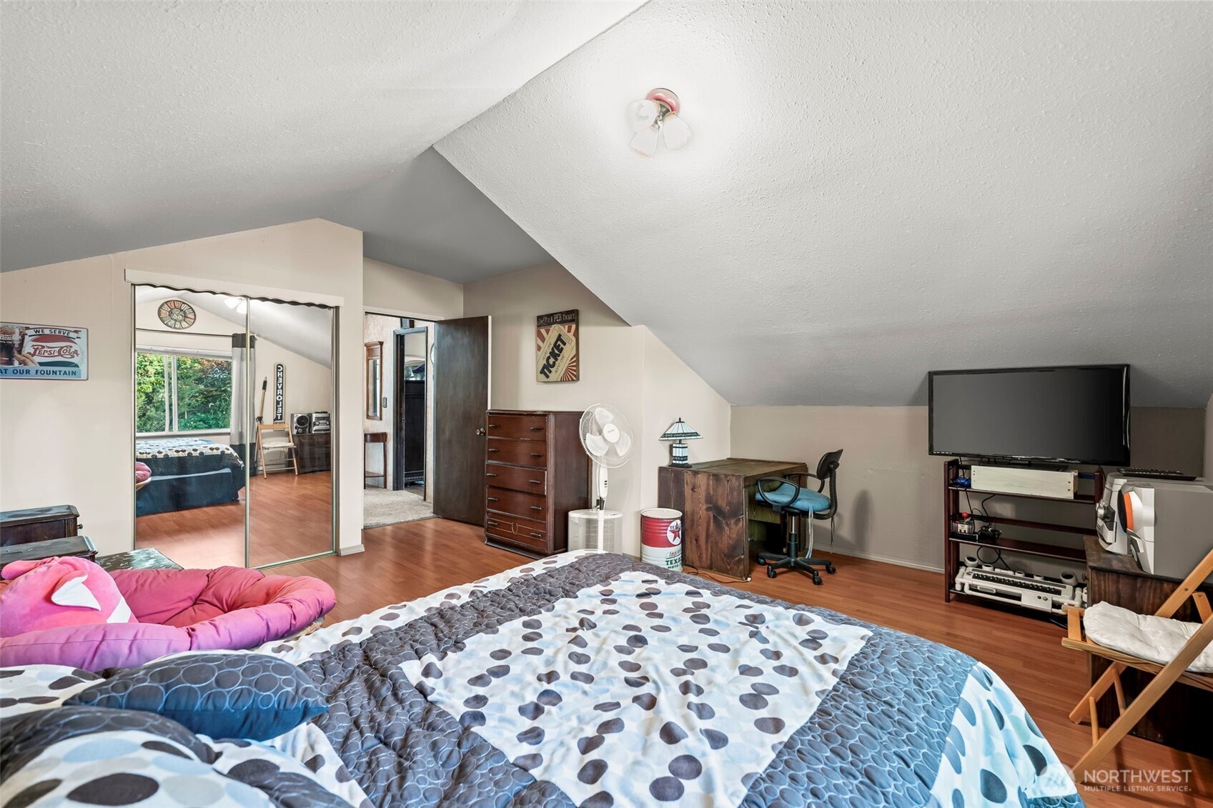 8204 42nd Street W