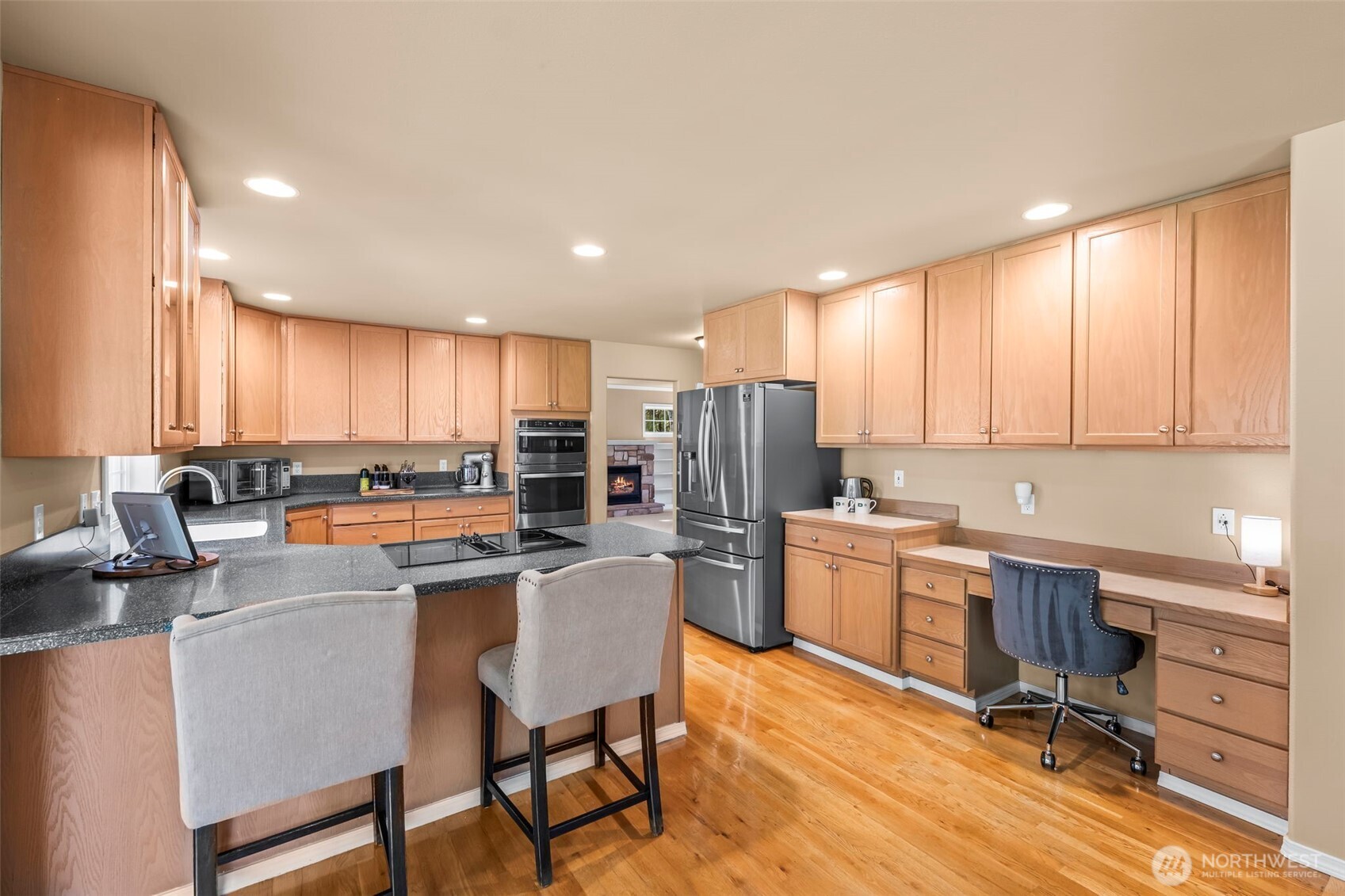 2016 Golden Maples Court NW