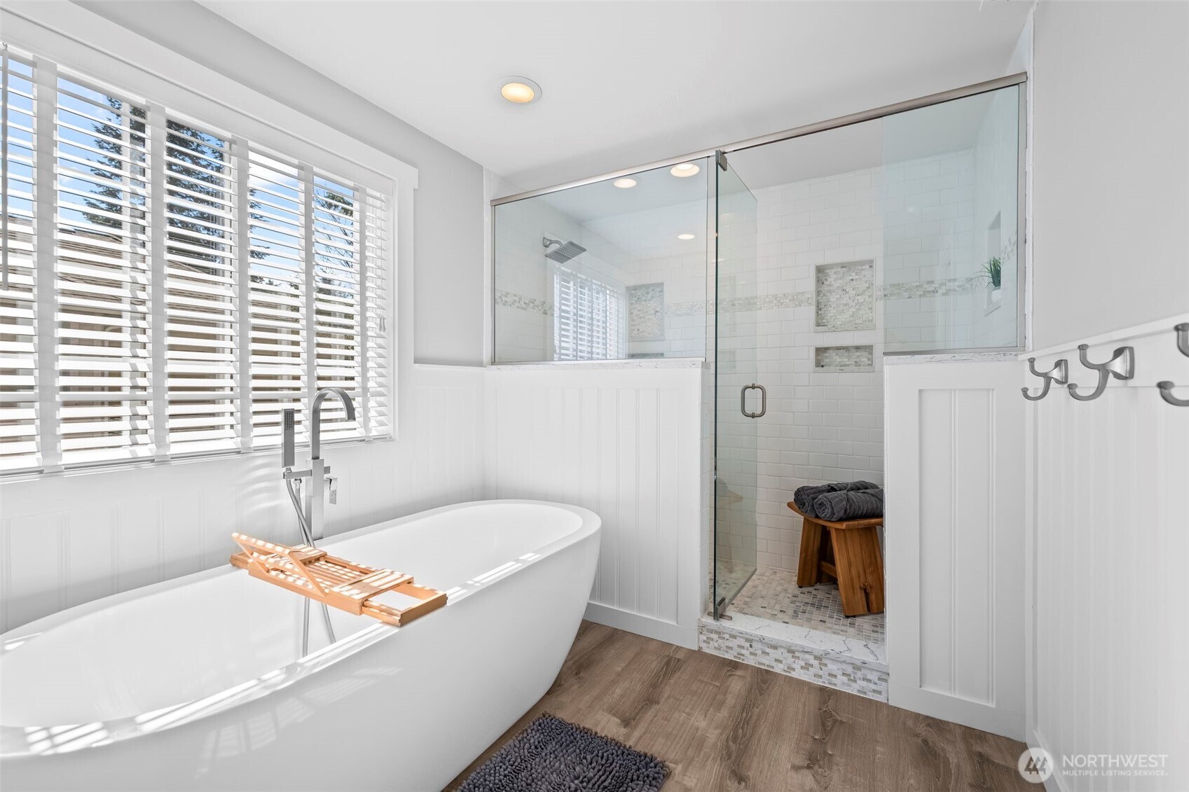 2016 Golden Maples Court NW