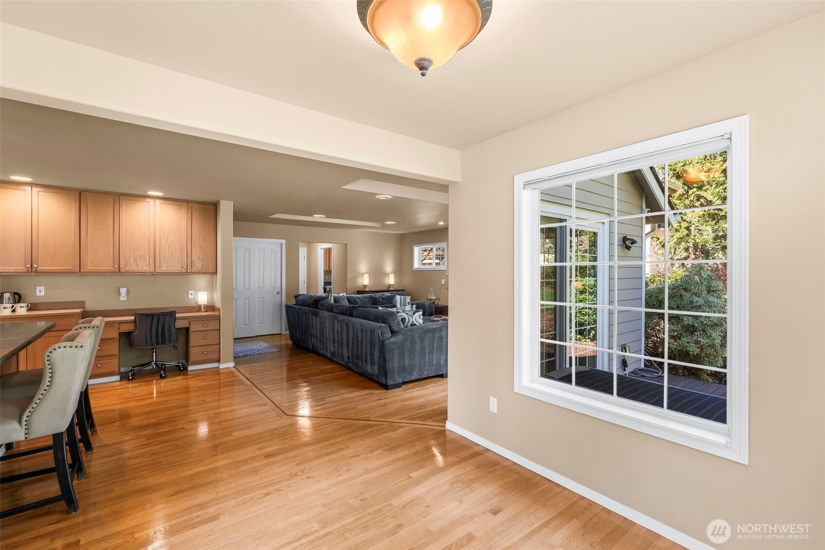 2016 Golden Maples Court NW