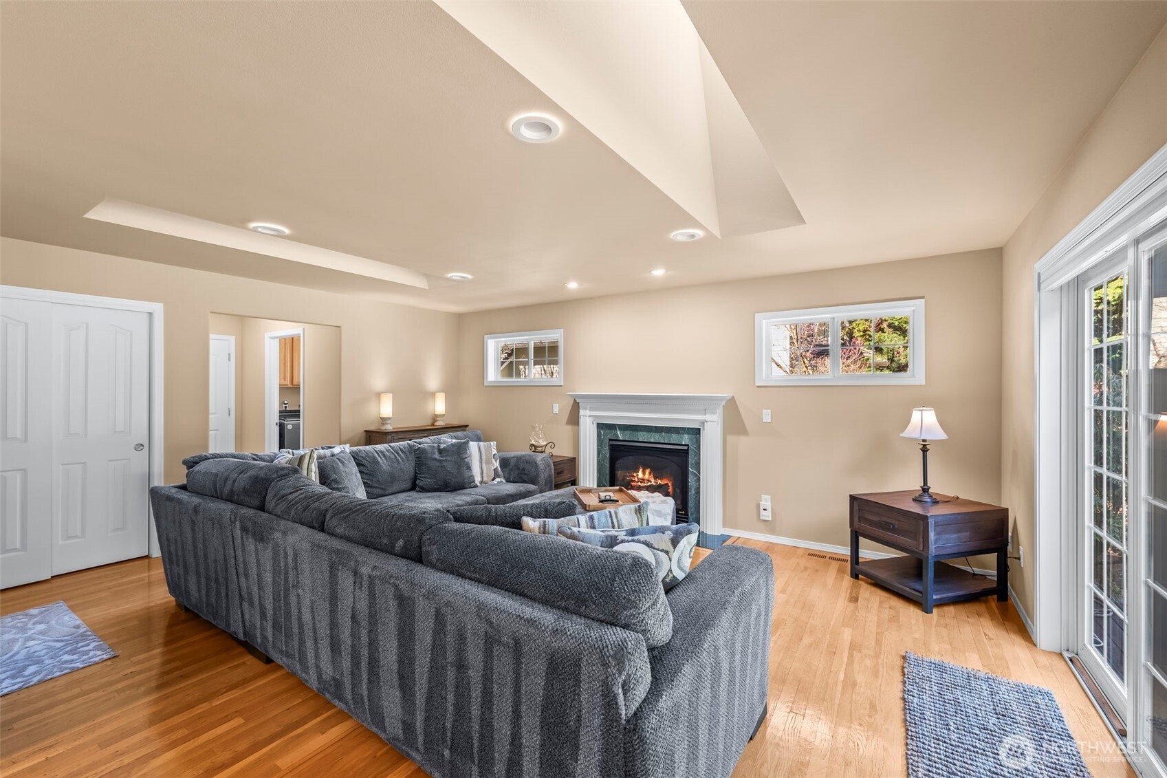 2016 Golden Maples Court NW