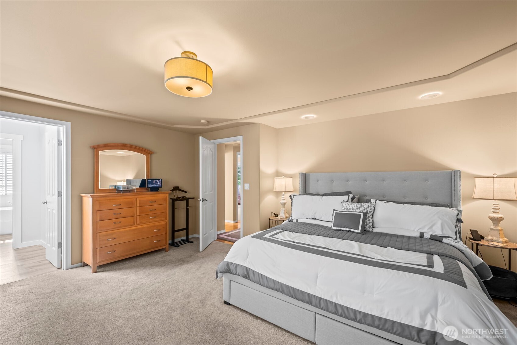 2016 Golden Maples Court NW