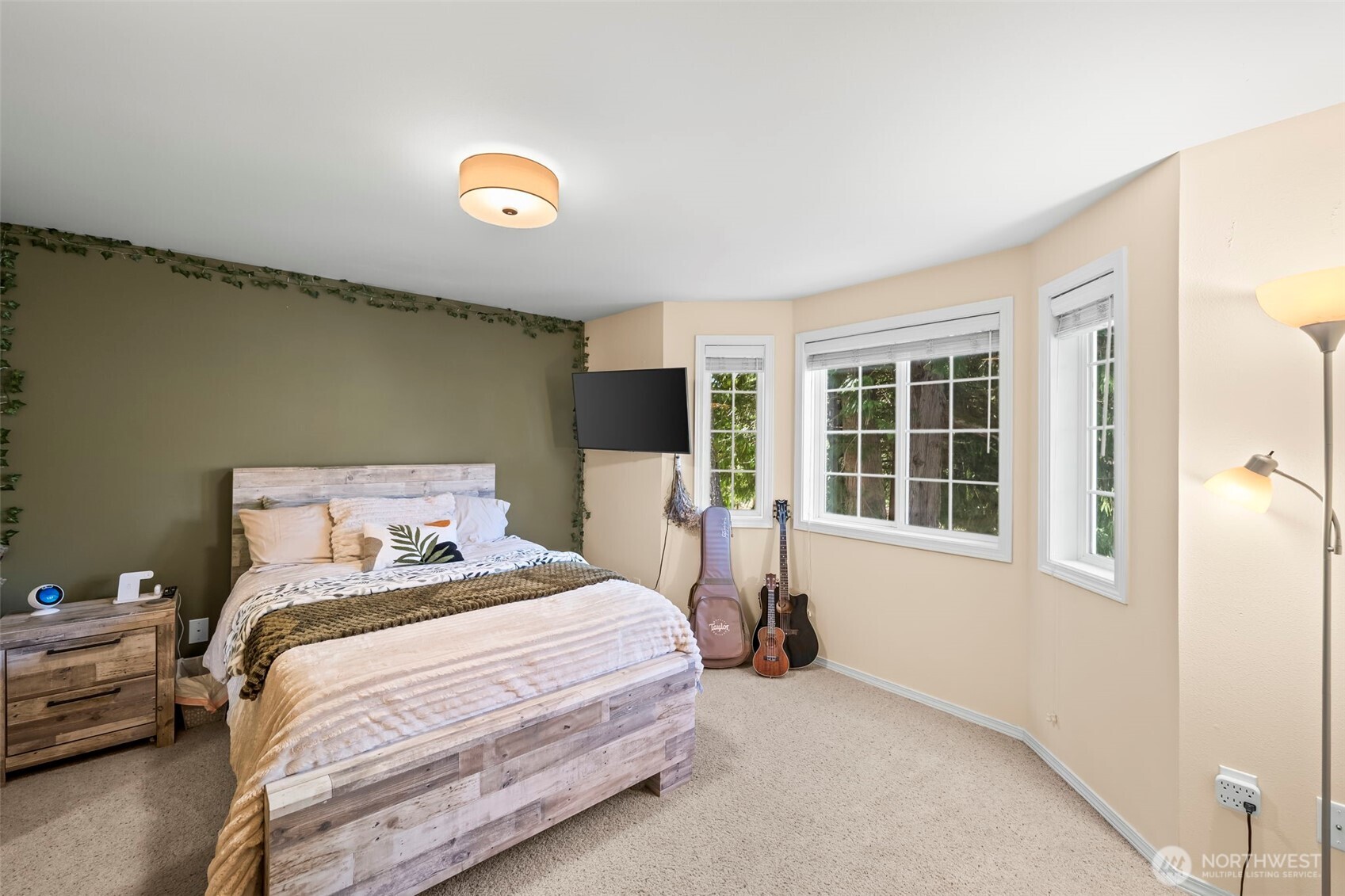 2016 Golden Maples Court NW