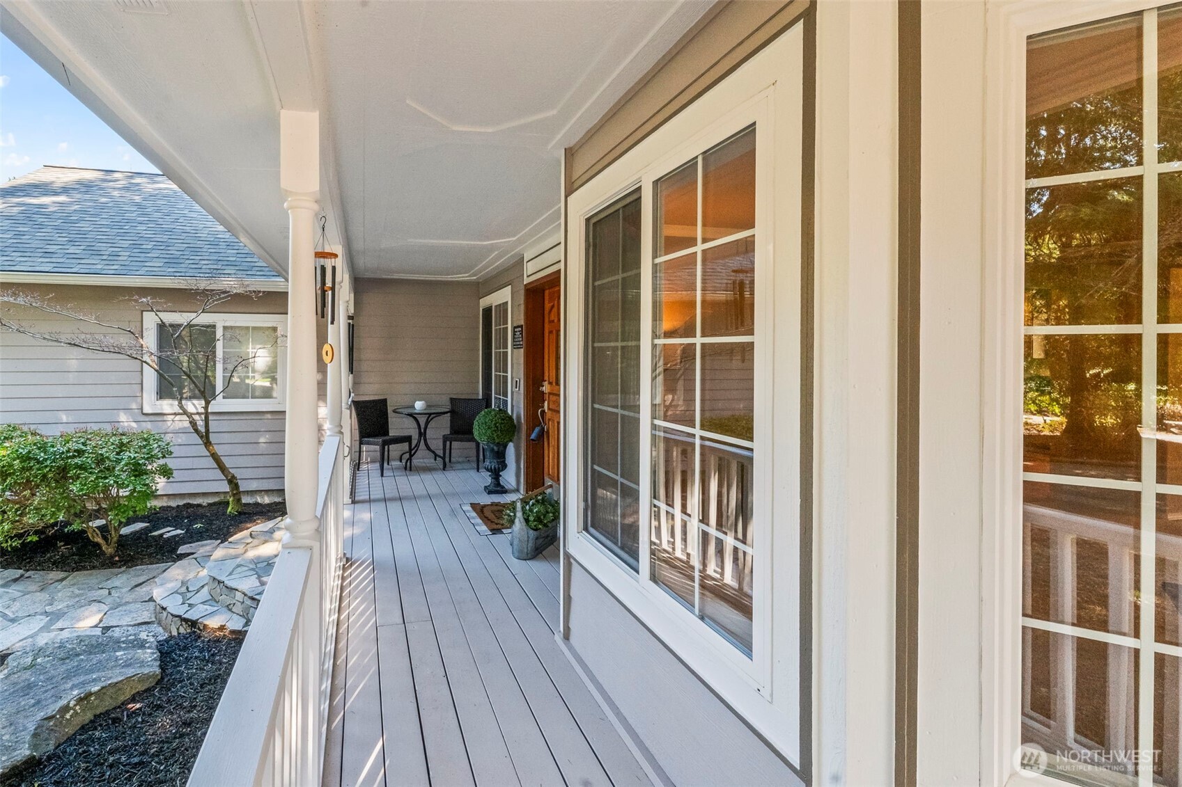 2016 Golden Maples Court NW