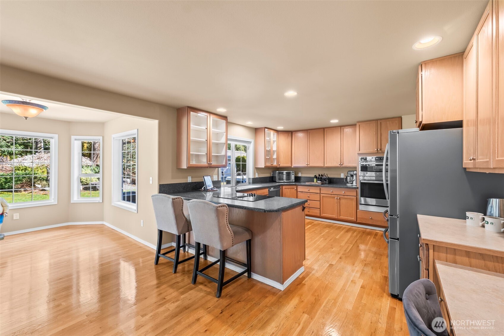 2016 Golden Maples Court NW