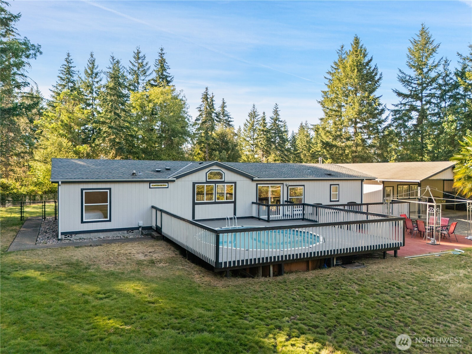 5187 SW Paradise Lane