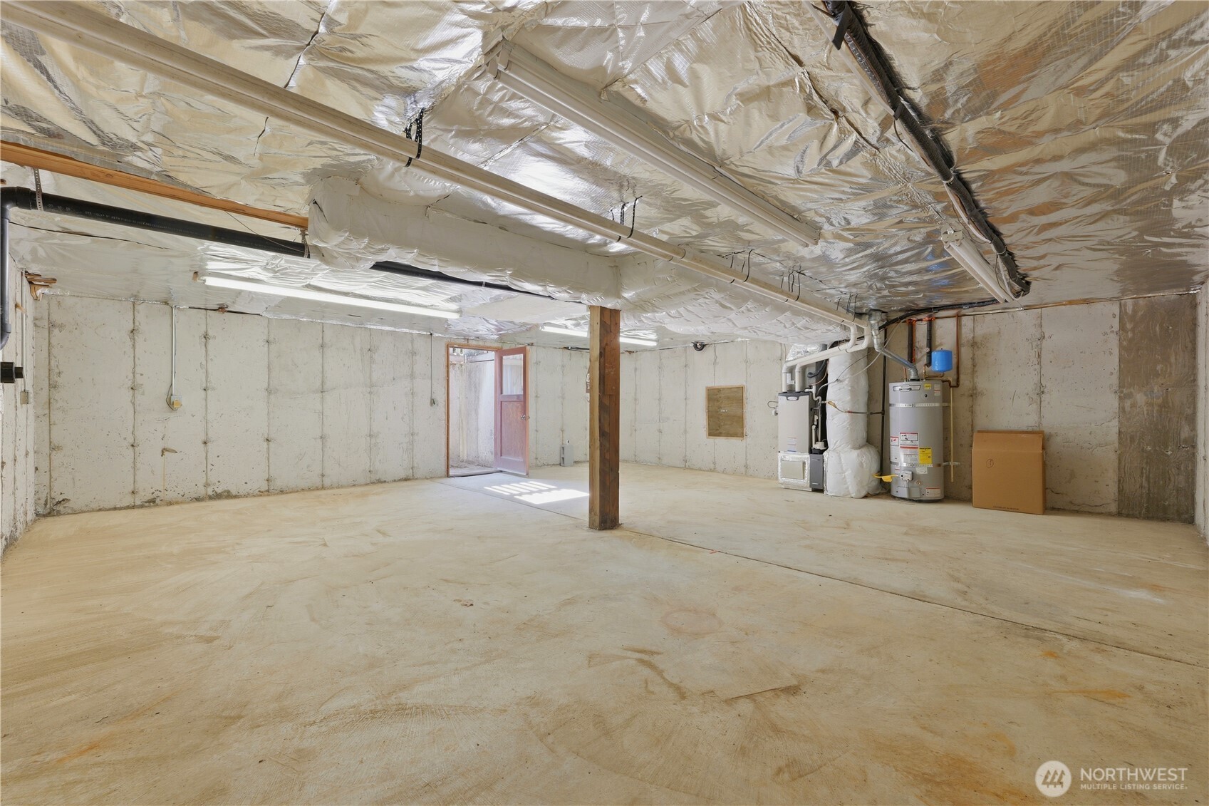 207 E E 84th St Street
