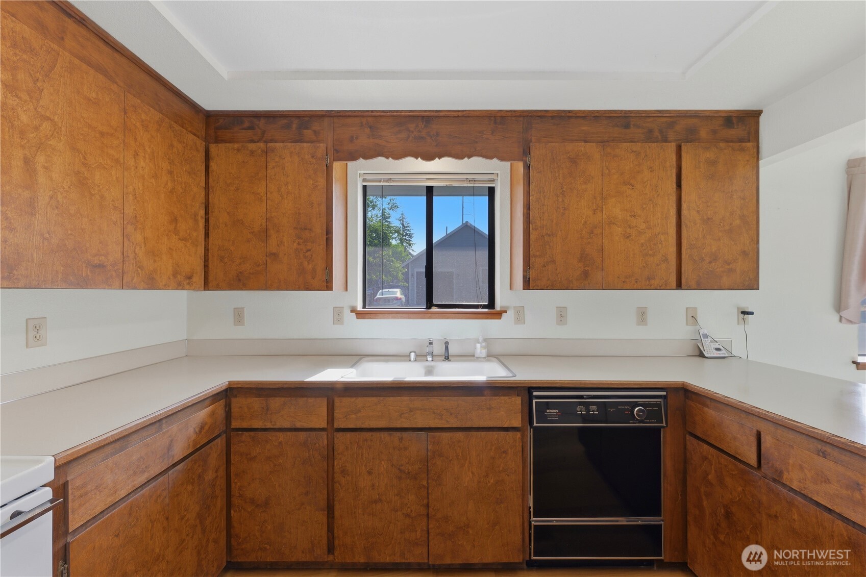 207 E E 84th St Street