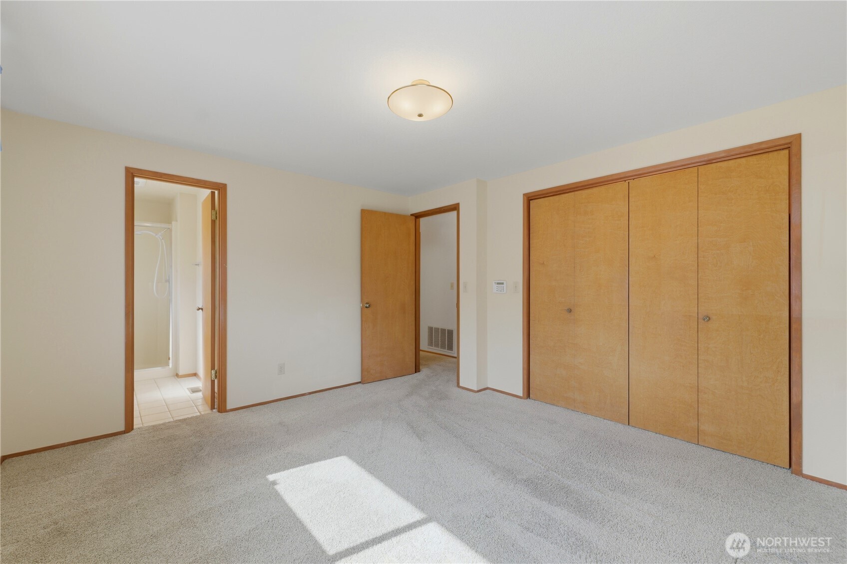 207 E E 84th St Street