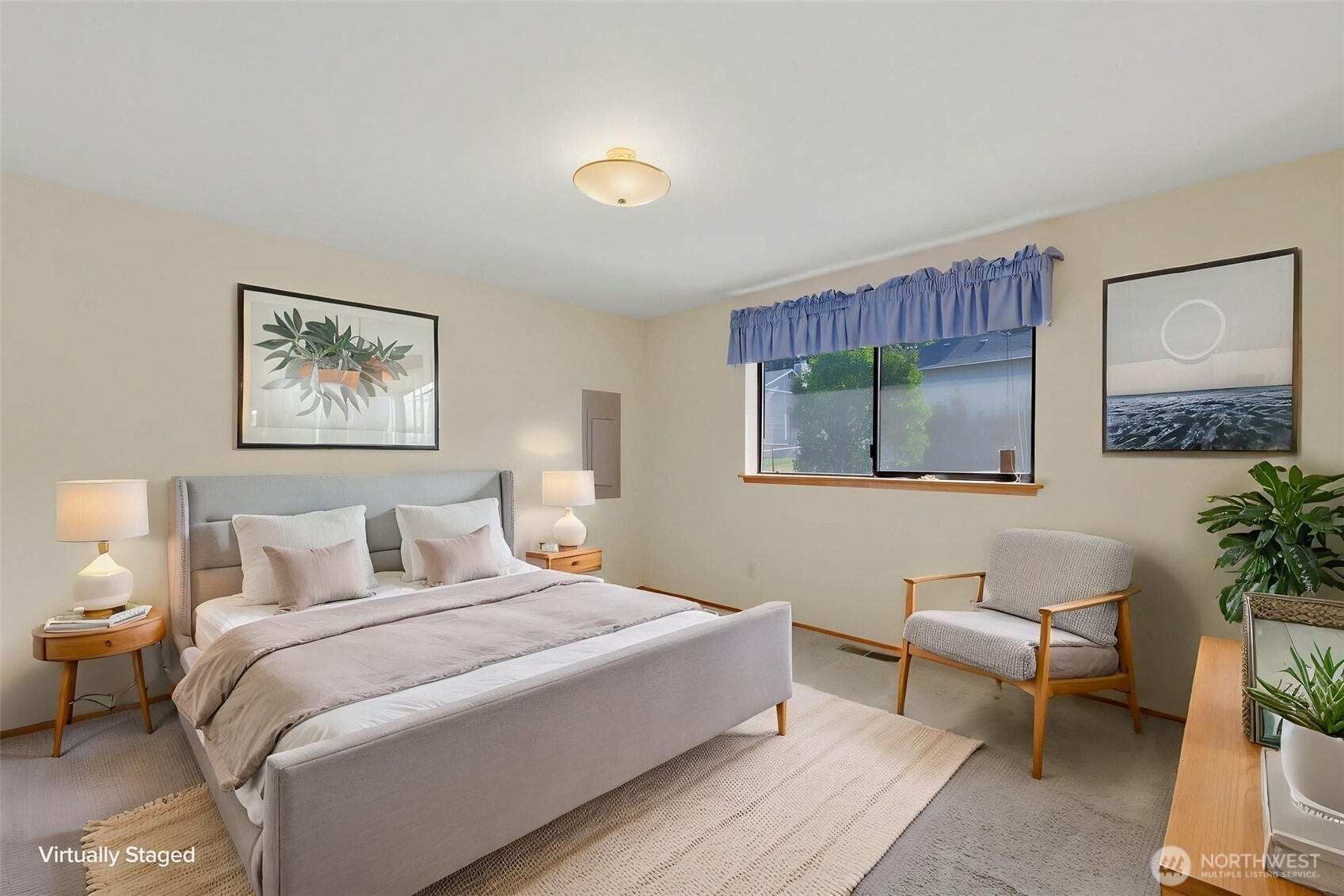 207 E E 84th St Street