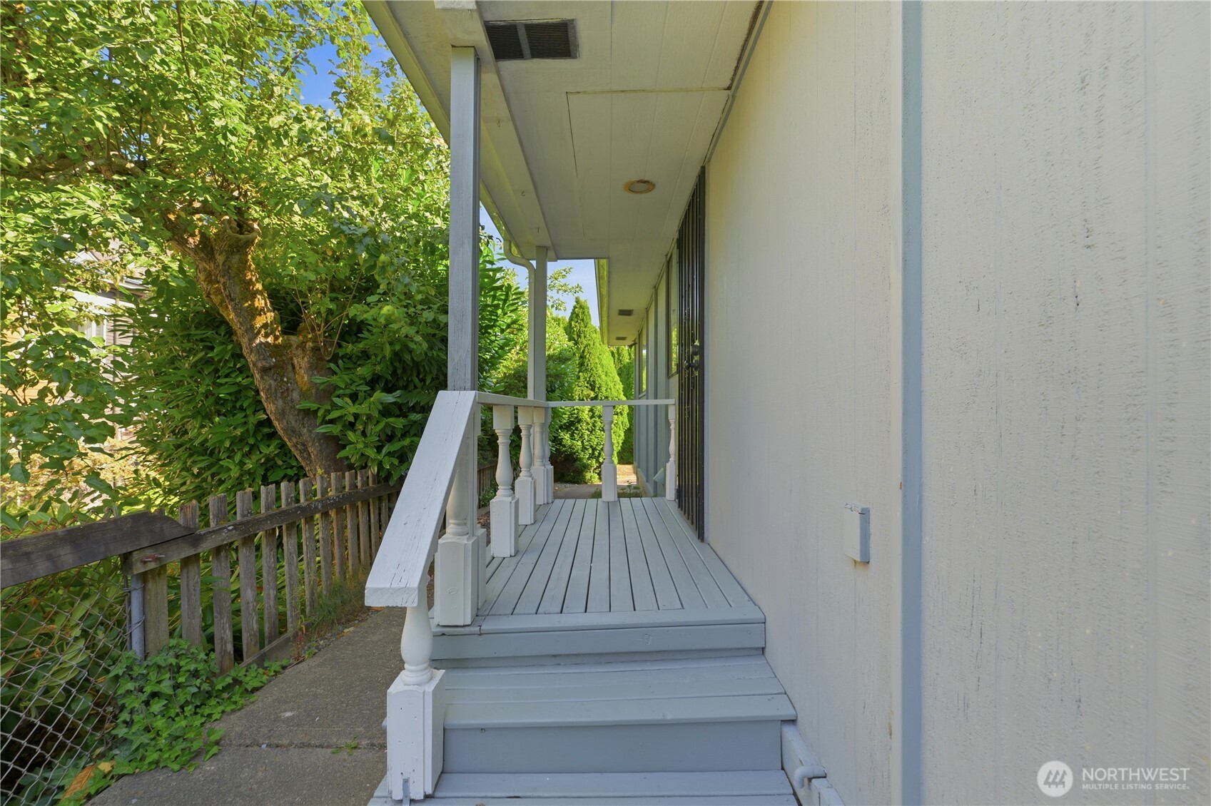 207 E E 84th St Street