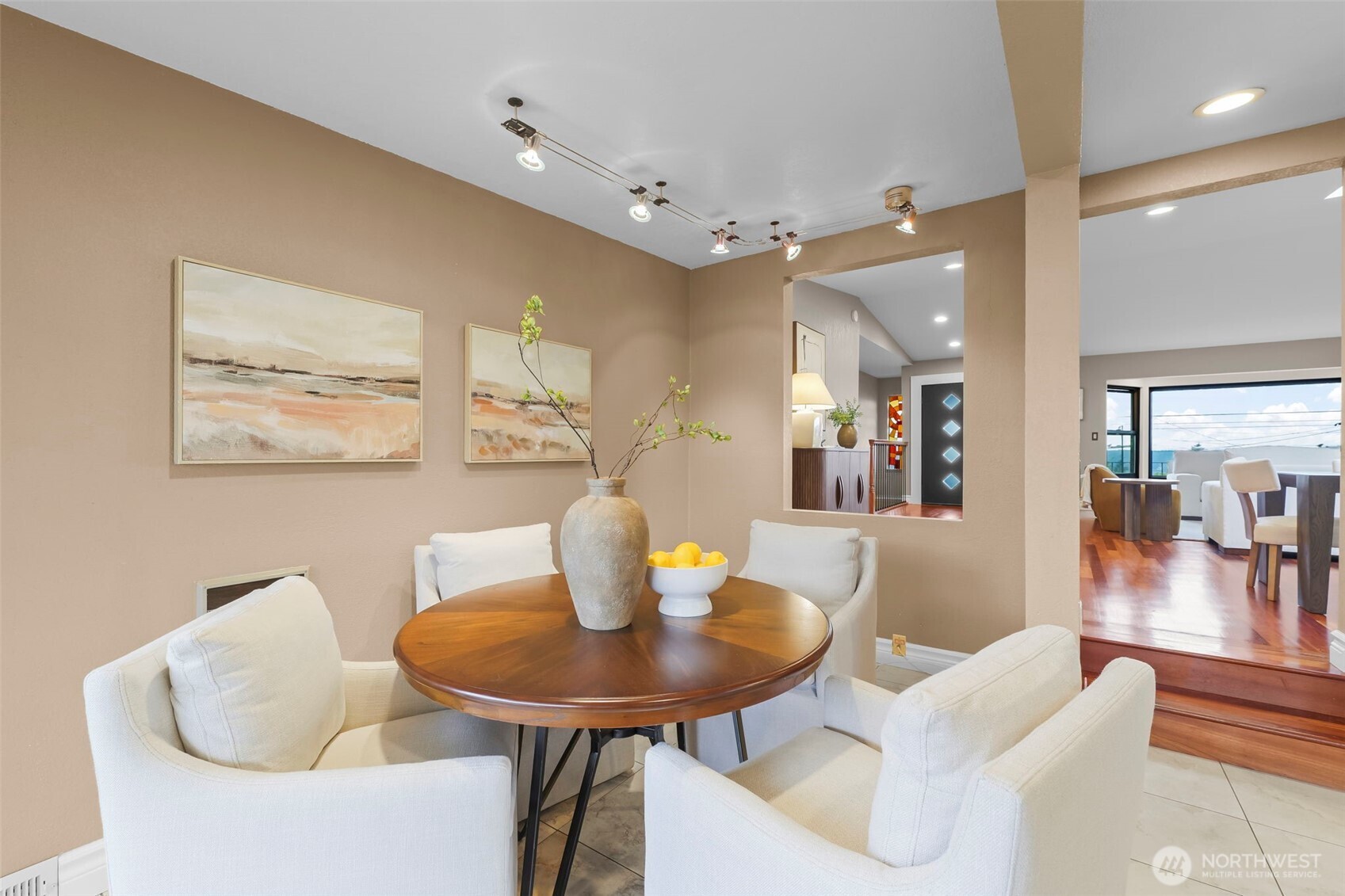 1871 N Skyline Drive