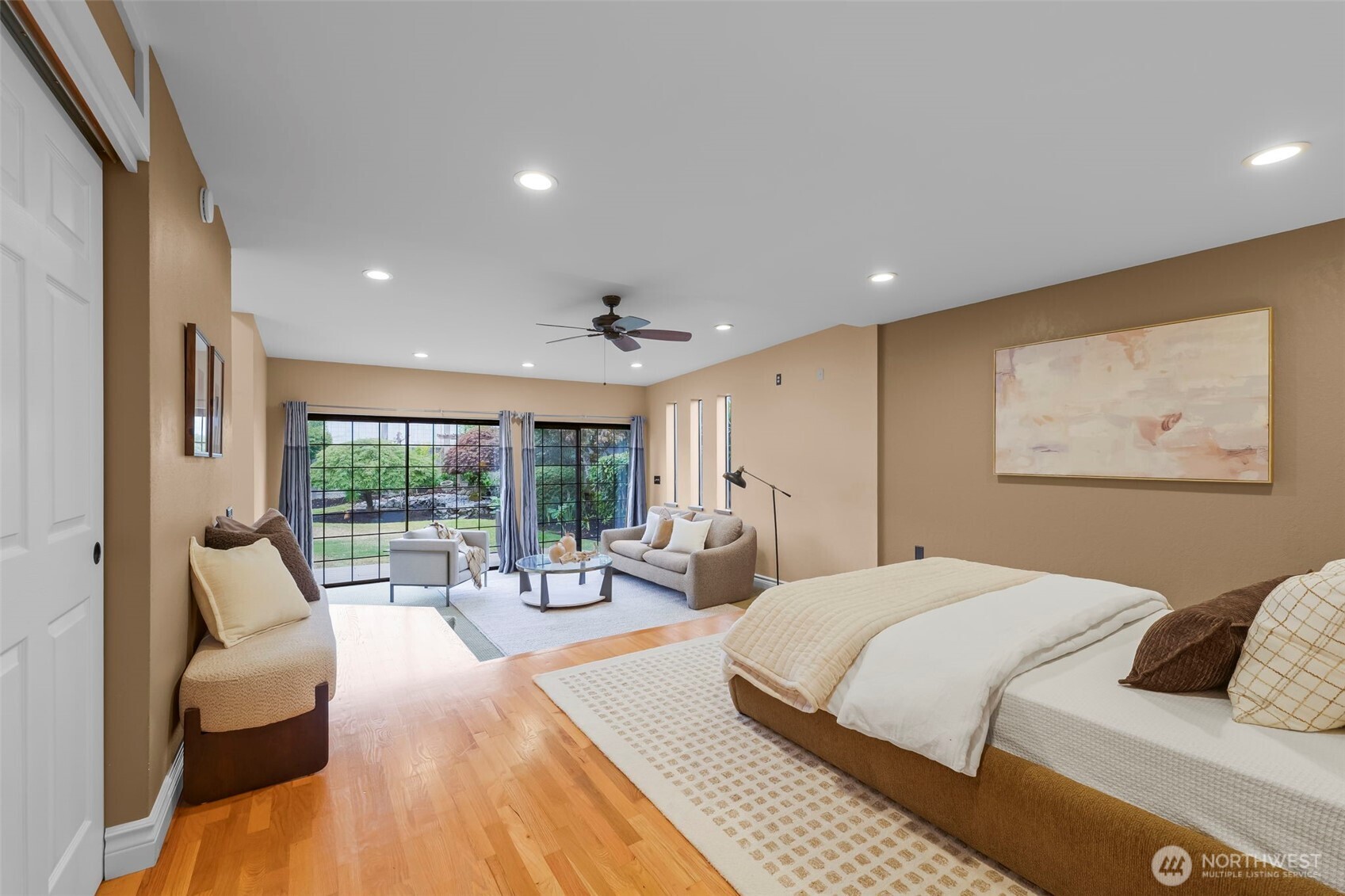 1871 N Skyline Drive