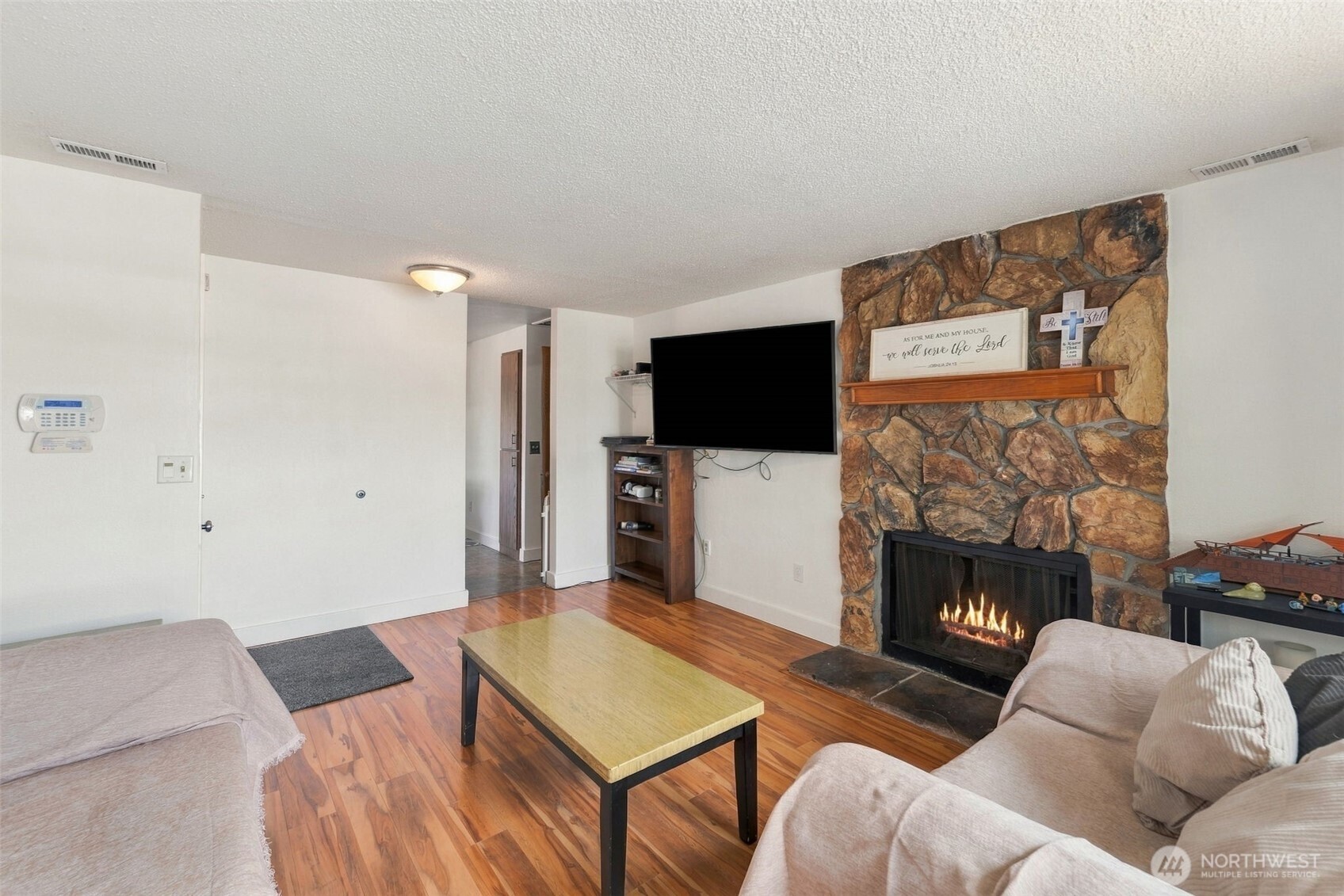 9001 E E Street