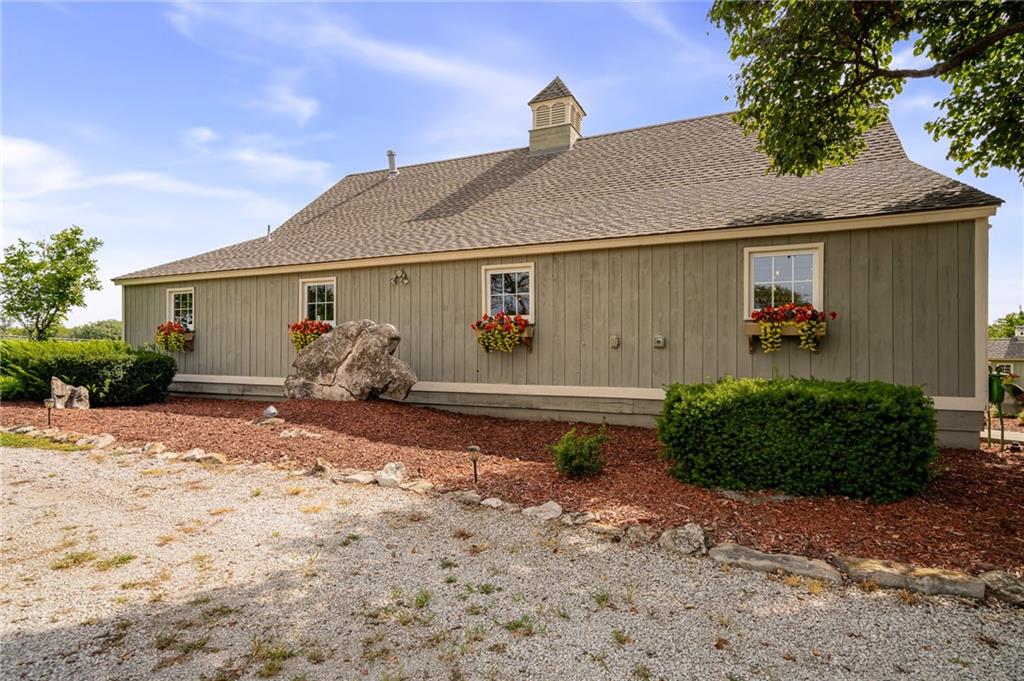 32921 S Ridgeview Farm Road